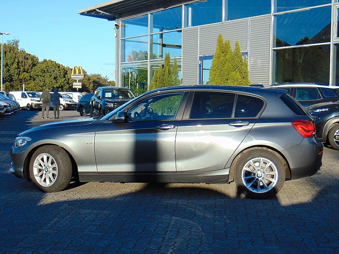 BMW 118 d Sport Line Gris - 2