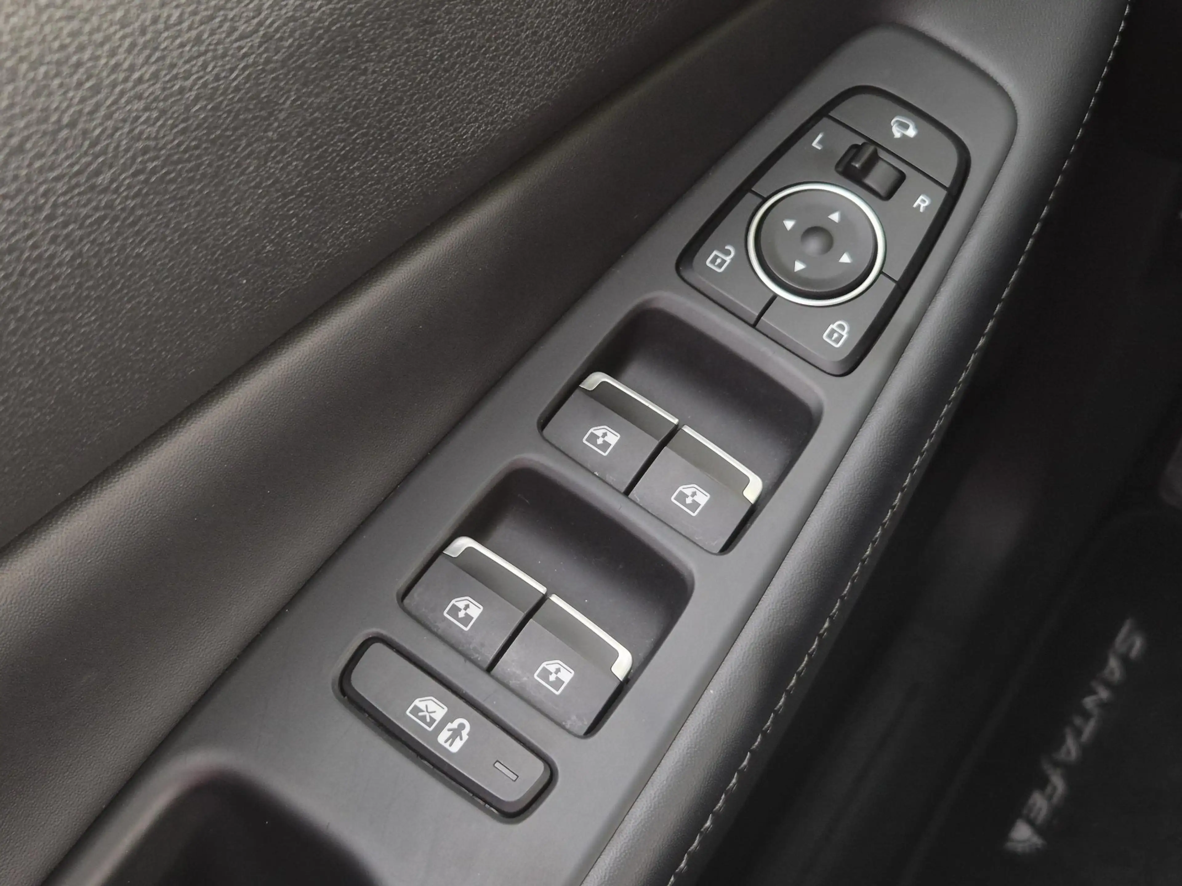 Hyundai SANTA FE 1.6 T-GDI PHEV Premium / AWD / Fabrieksgarantie to — photo 24