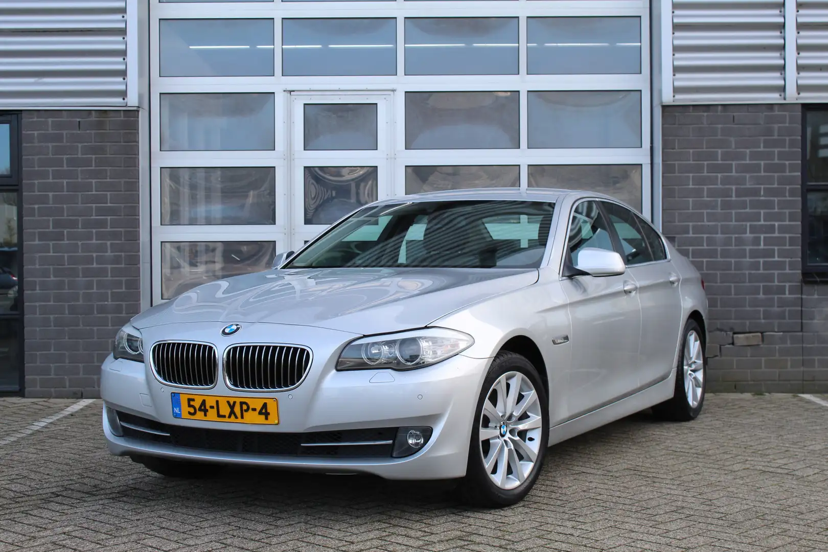 BMW 523 5-serie 523i Executive 6 Cilinder / Leer / Navigat Gris - 1