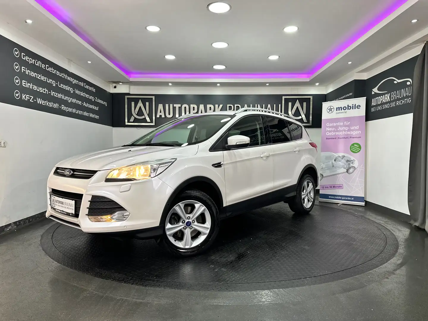 Ford Kuga 2.0 TDCi Trend 4x4 *SZH*TEMPO*PDC* Weiß - 1