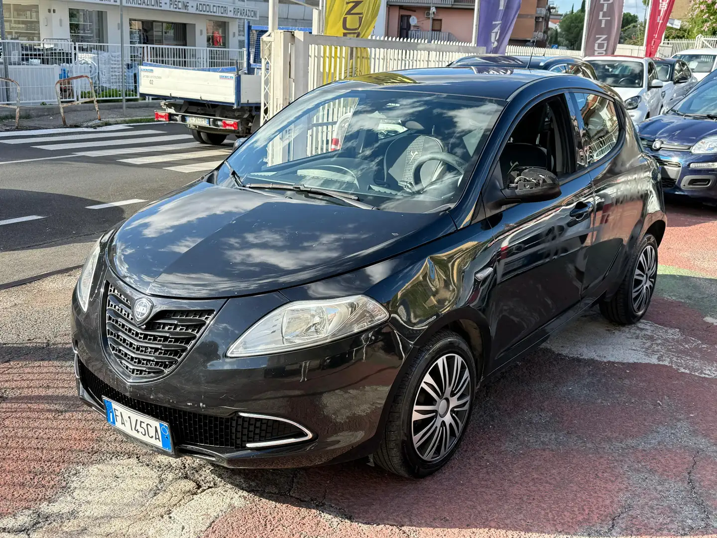 Lancia Ypsilon 1.2 Gpl 69cv Negro - 1