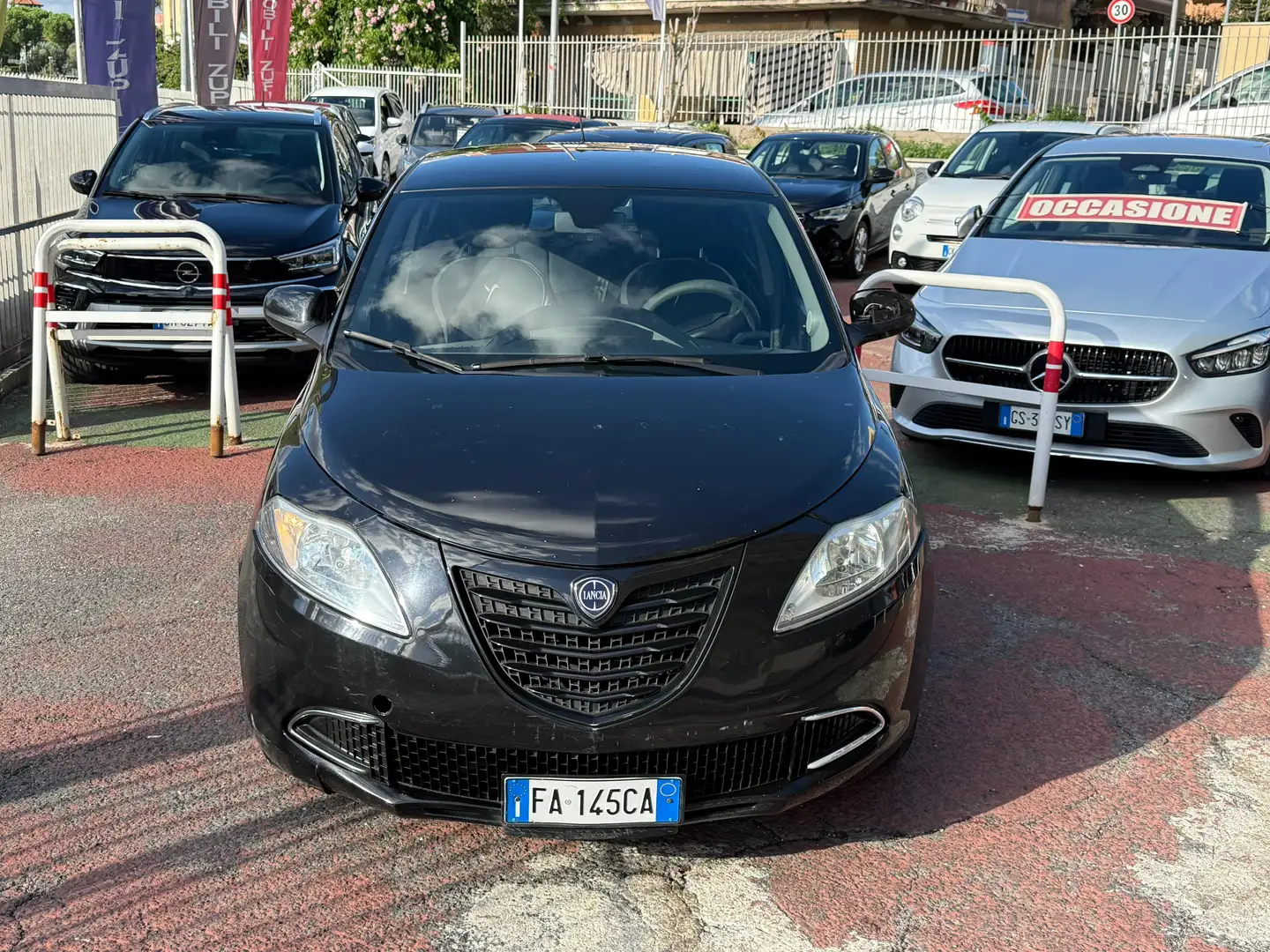 Lancia Ypsilon 1.2 Gpl 69cv Negro - 2
