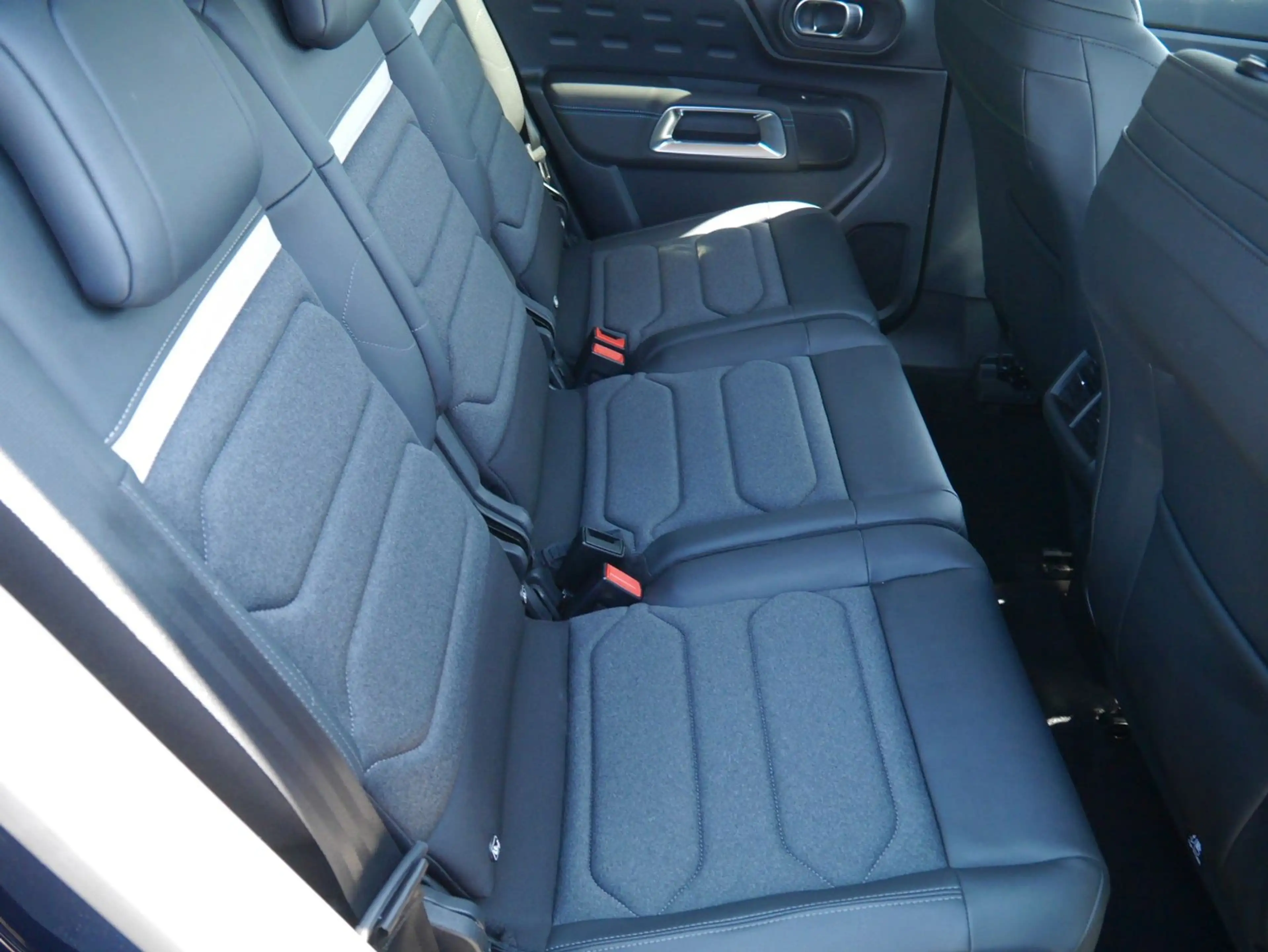 Citroen C5 Aircross 145 Navi/LED/SHZ/APP/Kamera — photo 11