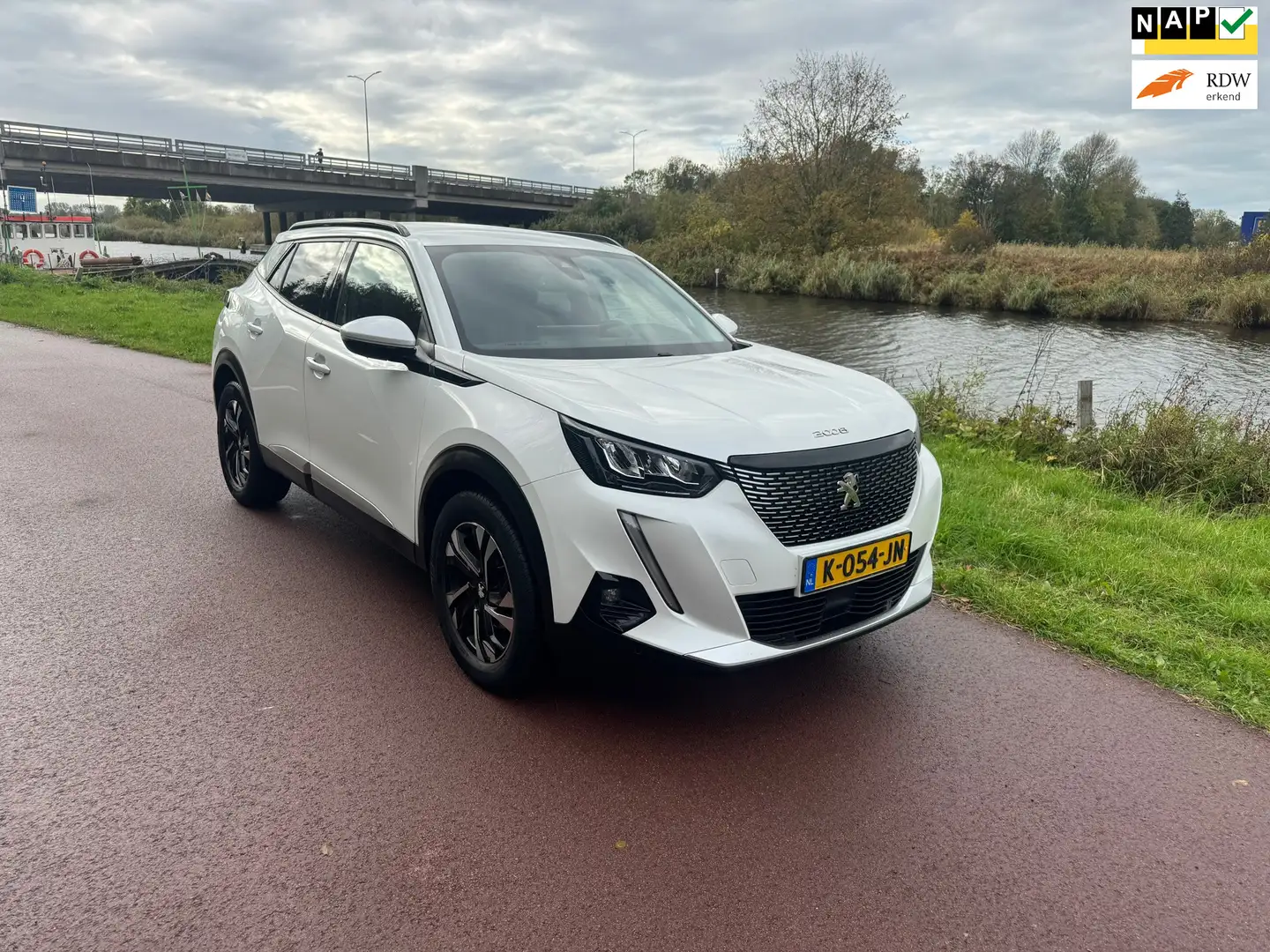 Peugeot 2008 1.2 PureTech Blue Lease Allure|Autom.|1e eig|Dis=V Blanc - 1