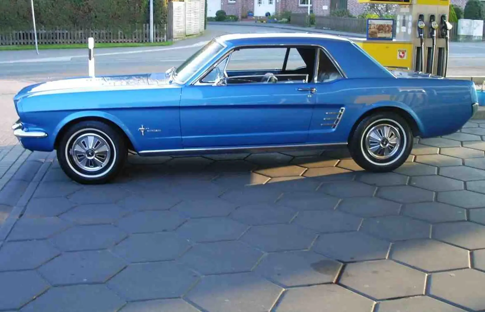 Ford Mustang Hardtop Coupe         6Zylinder Albastru - 2