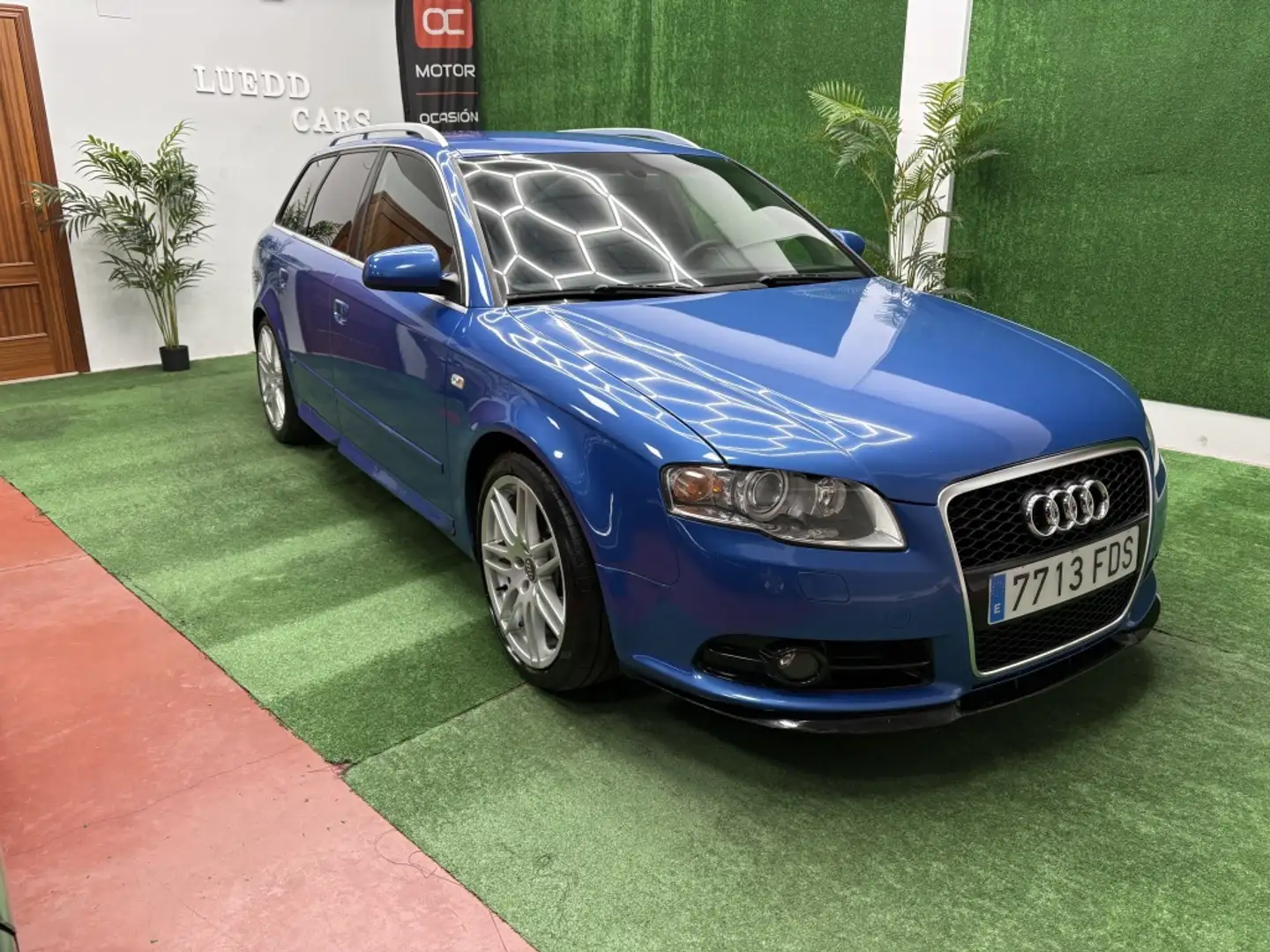 Audi A4 Avant 2.0TDI DPF Bleu - 2