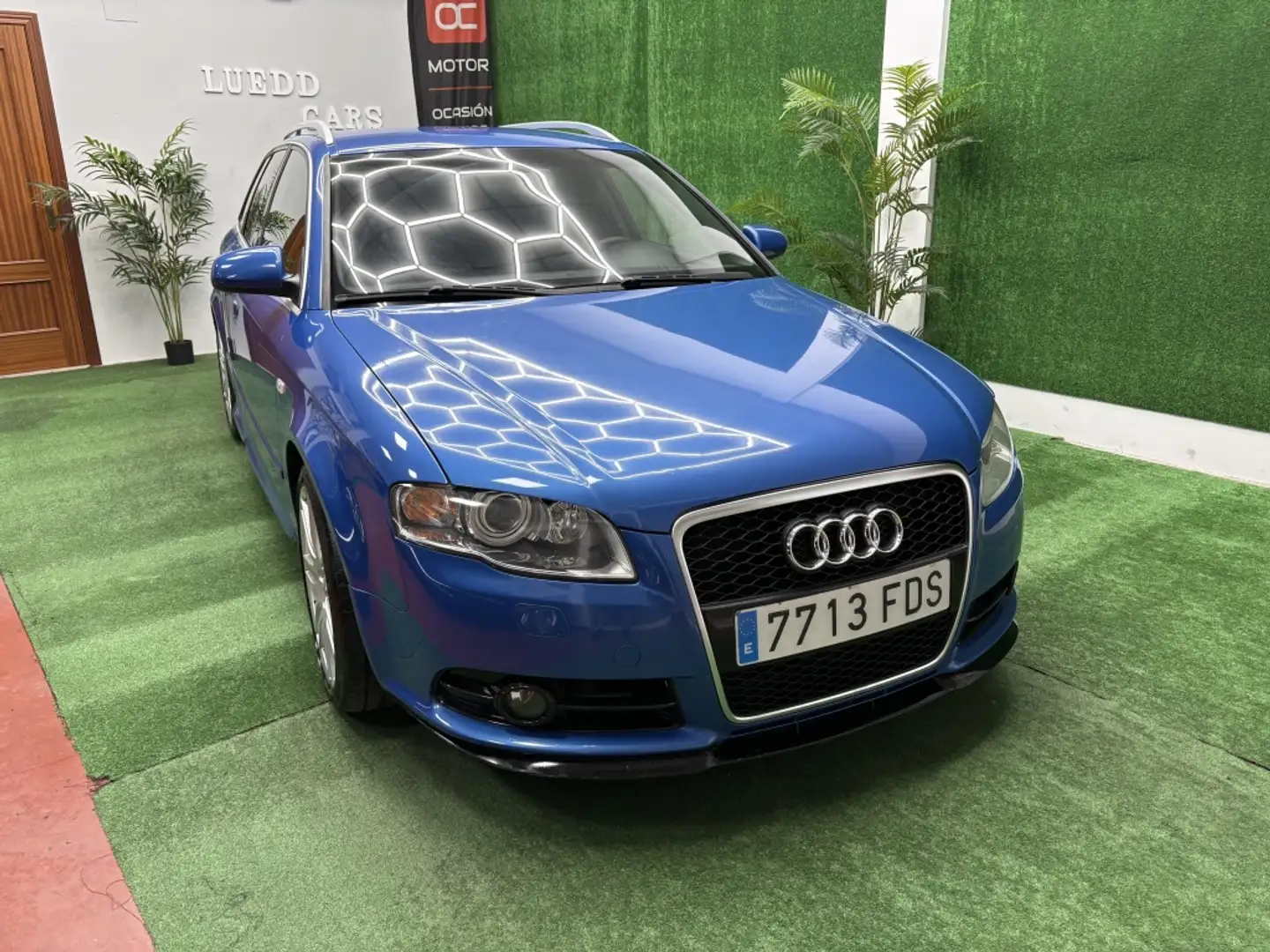 Audi A4 Avant 2.0TDI DPF Bleu - 1
