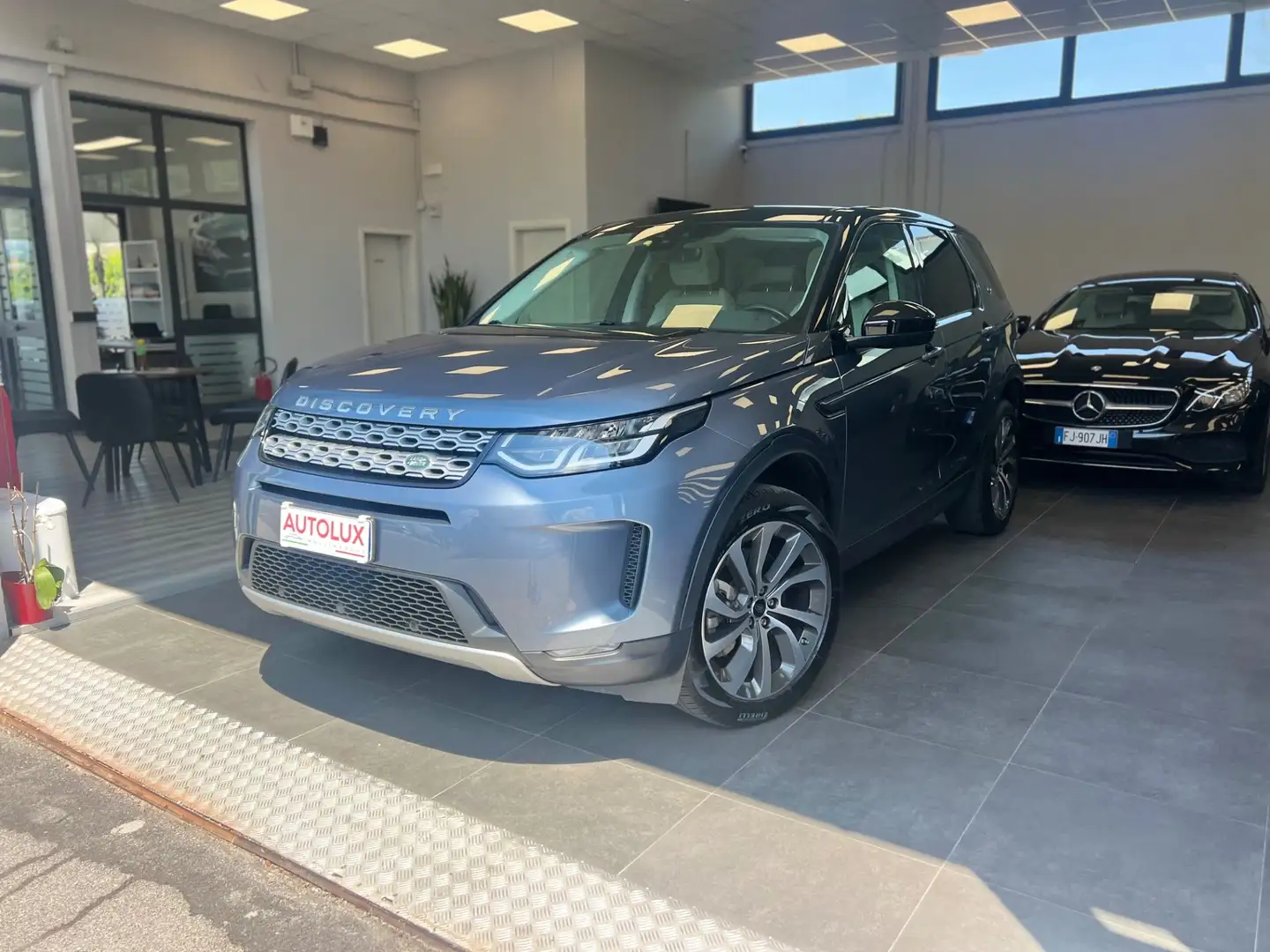 Land Rover Discovery Sport Discovery Sport 2.0 Si4 200 CV AWD Auto R-Dynamic Niebieski - 1