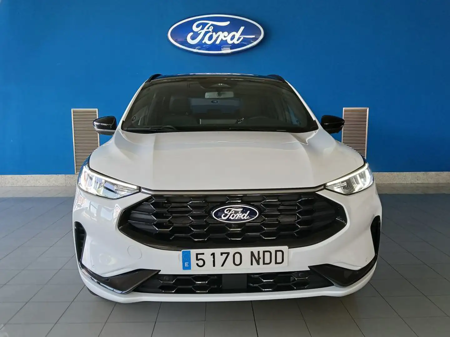 Ford Kuga Plug-in Híbrido K2.5 Duratec PHEV ST-Line X 4x2 Blanco - 2