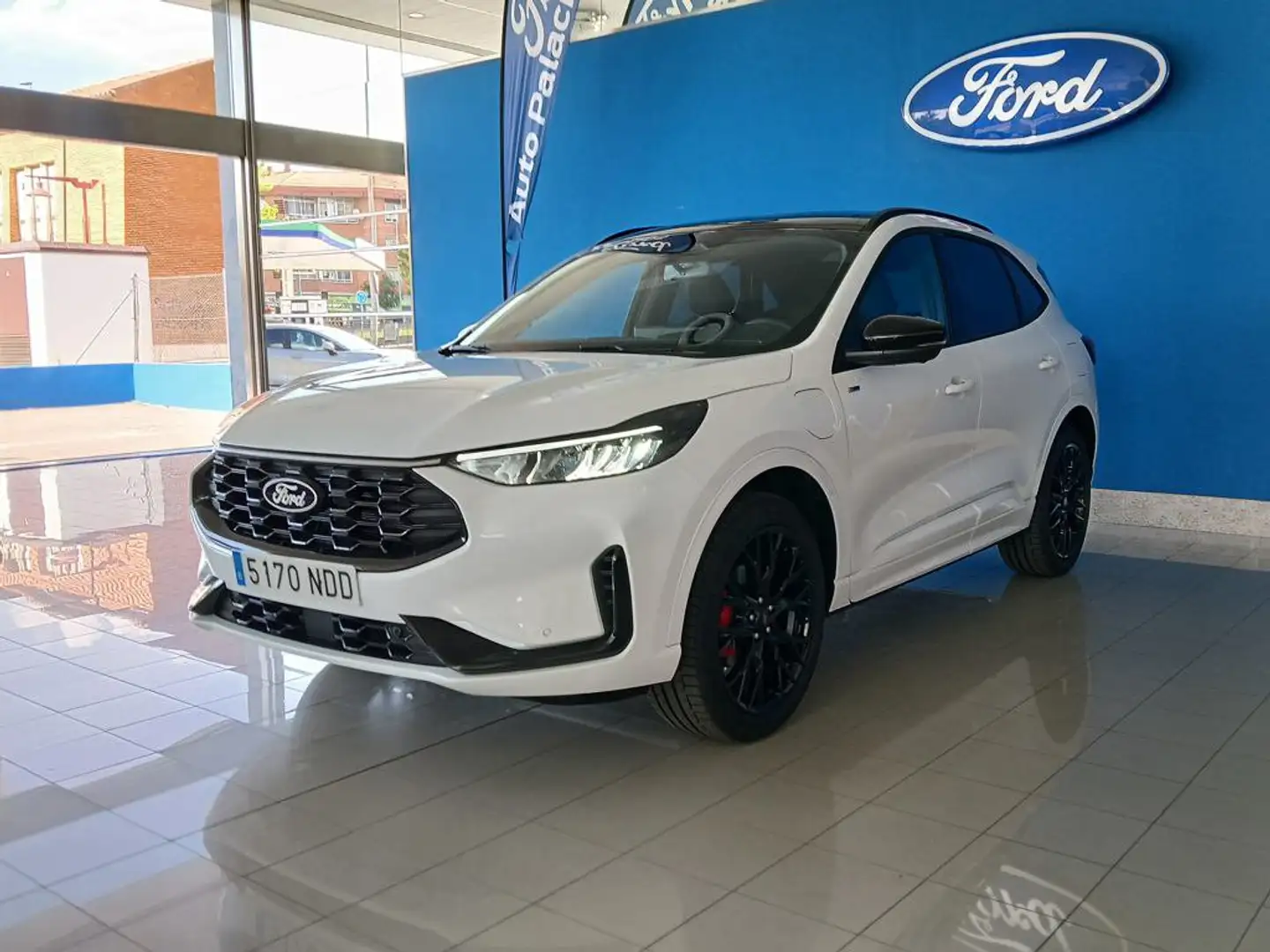 Ford Kuga Plug-in Híbrido K2.5 Duratec PHEV ST-Line X 4x2 Blanco - 1