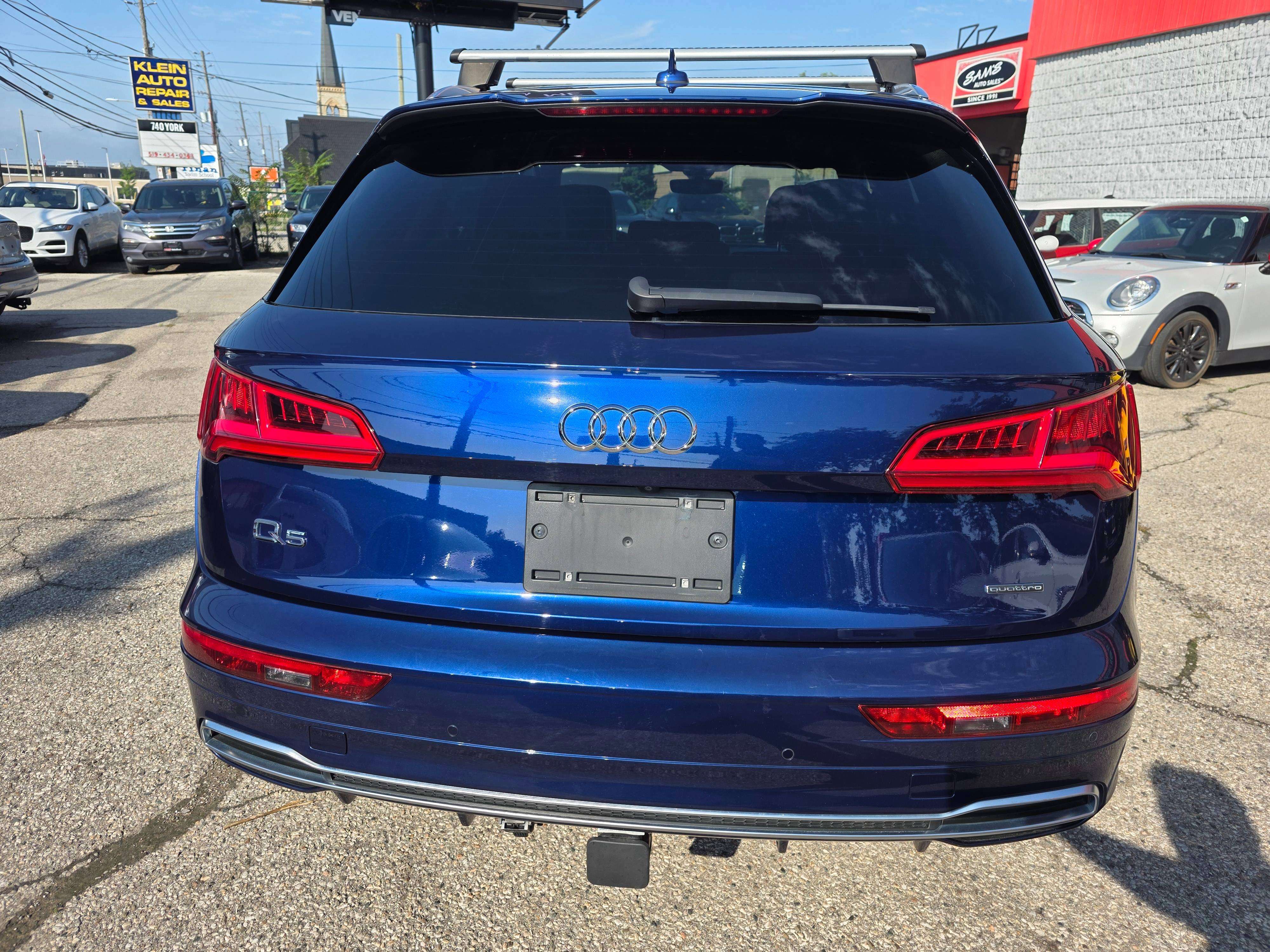 2020 Audi Q5 S-Line Progressiv *Nav / Sunroof / LTH / RCAM* — снимка 1