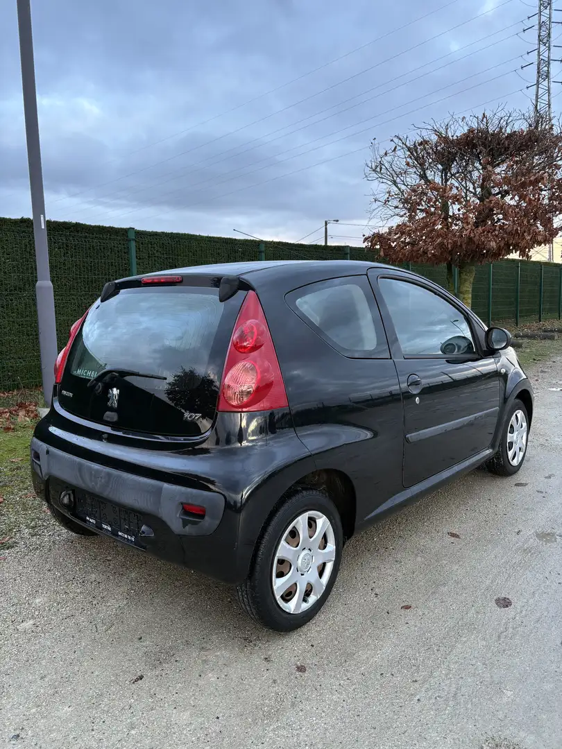 Peugeot 107 1.0i Urban - 2