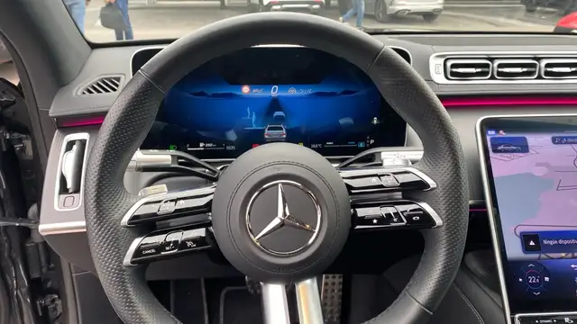 Mercedes-Benz S-Class view 9