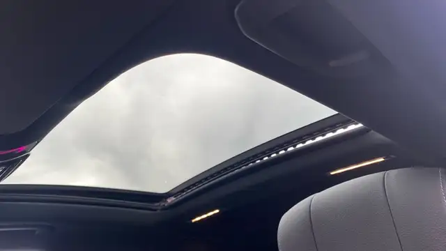 Mercedes-Benz S-Class view 12