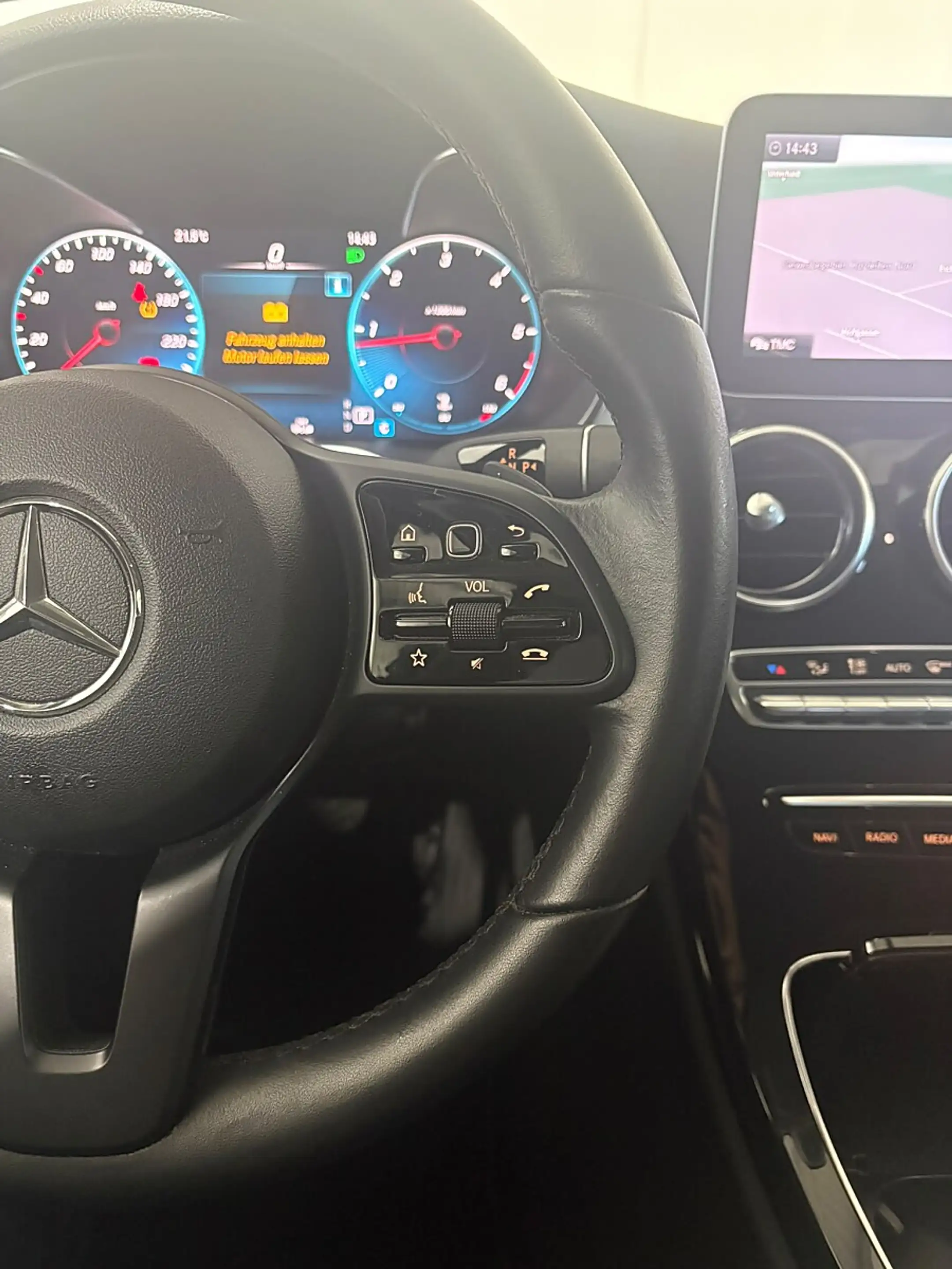 Mercedes-Benz C 180 d — photo 15