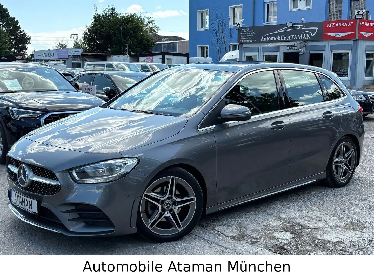 Mercedes-Benz B 200 d 8G-DTC AMG-Line / Navi / Leder / Panorama Grau - 2