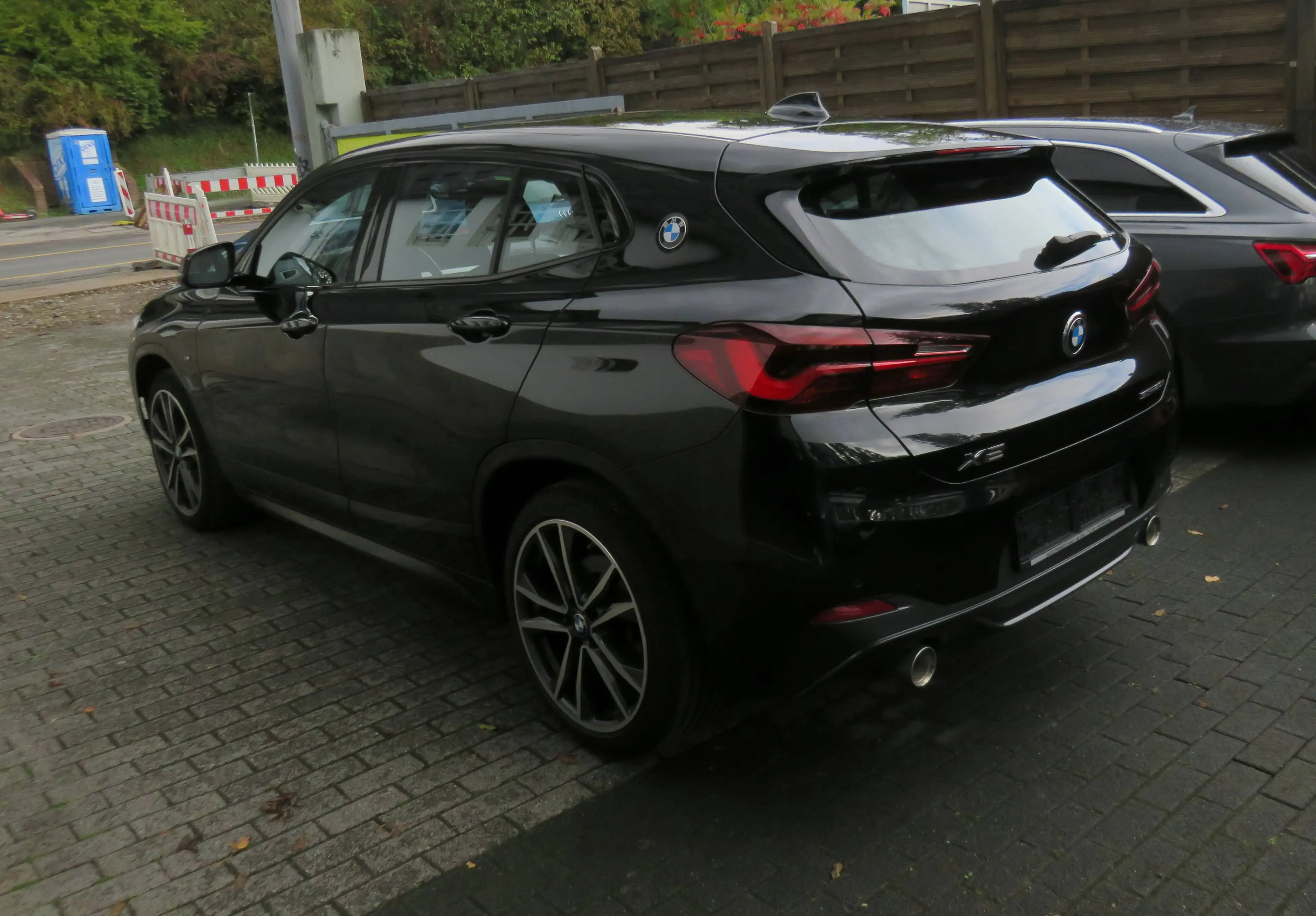 BMW X2 20 i M Sport / Pano, R-Kam, Top — photo 8