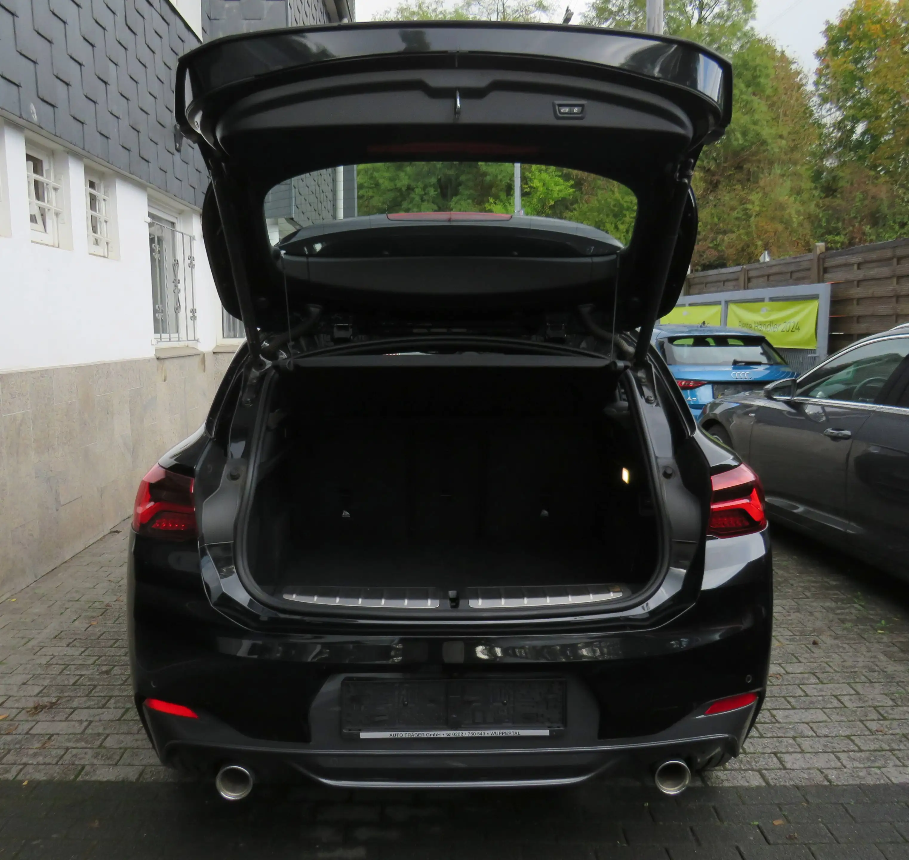 BMW X2 20 i M Sport / Pano, R-Kam, Top — photo 12