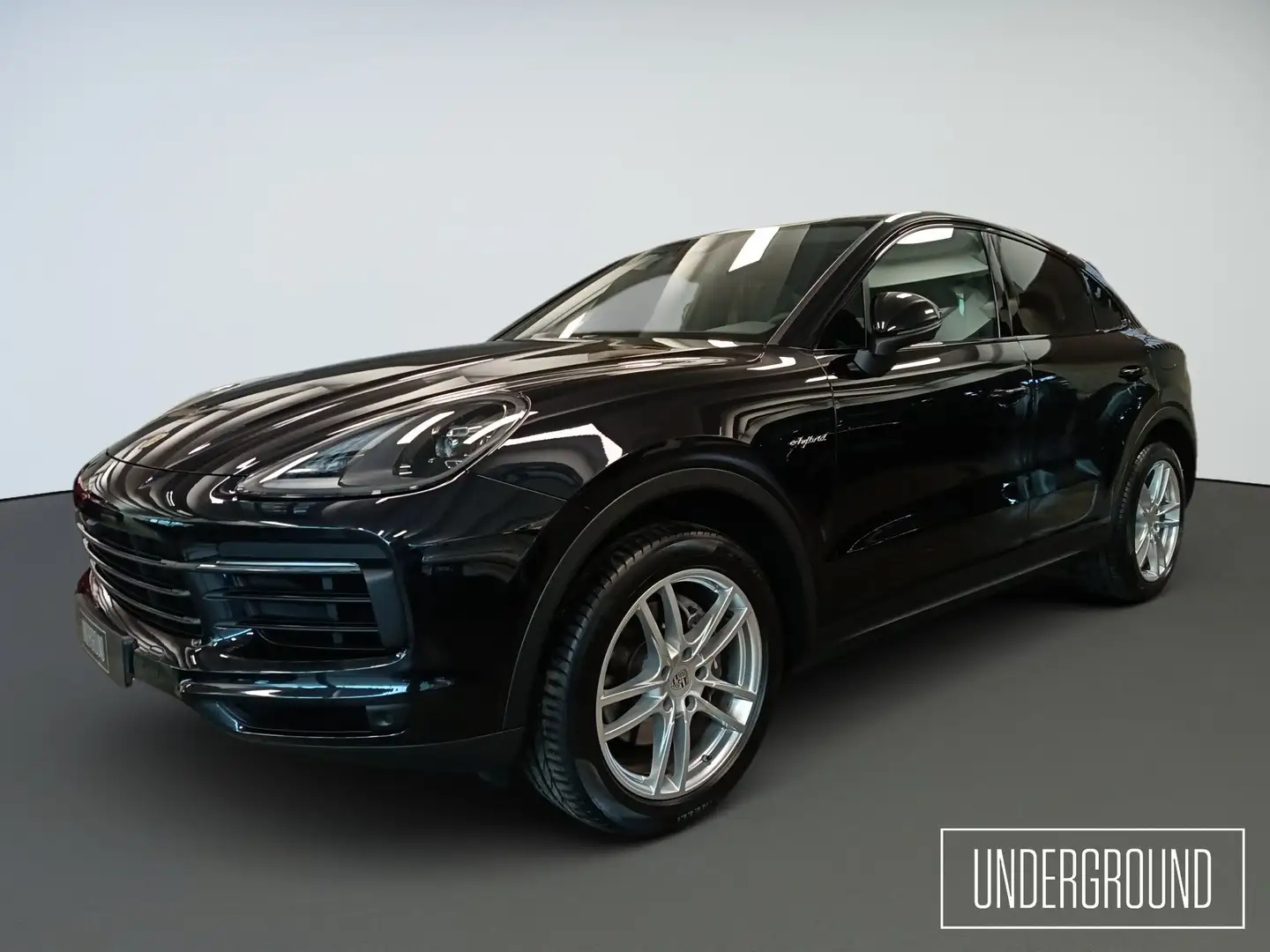 Porsche Cayenne E-Hybrid Schwarz - 1