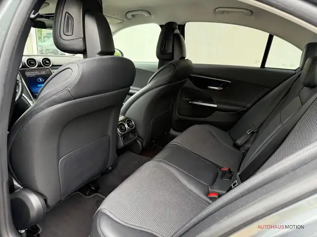 Mercedes-Benz C-Class view 10