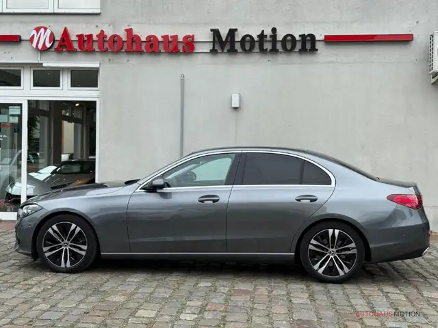 Mercedes-Benz C-Class view 7