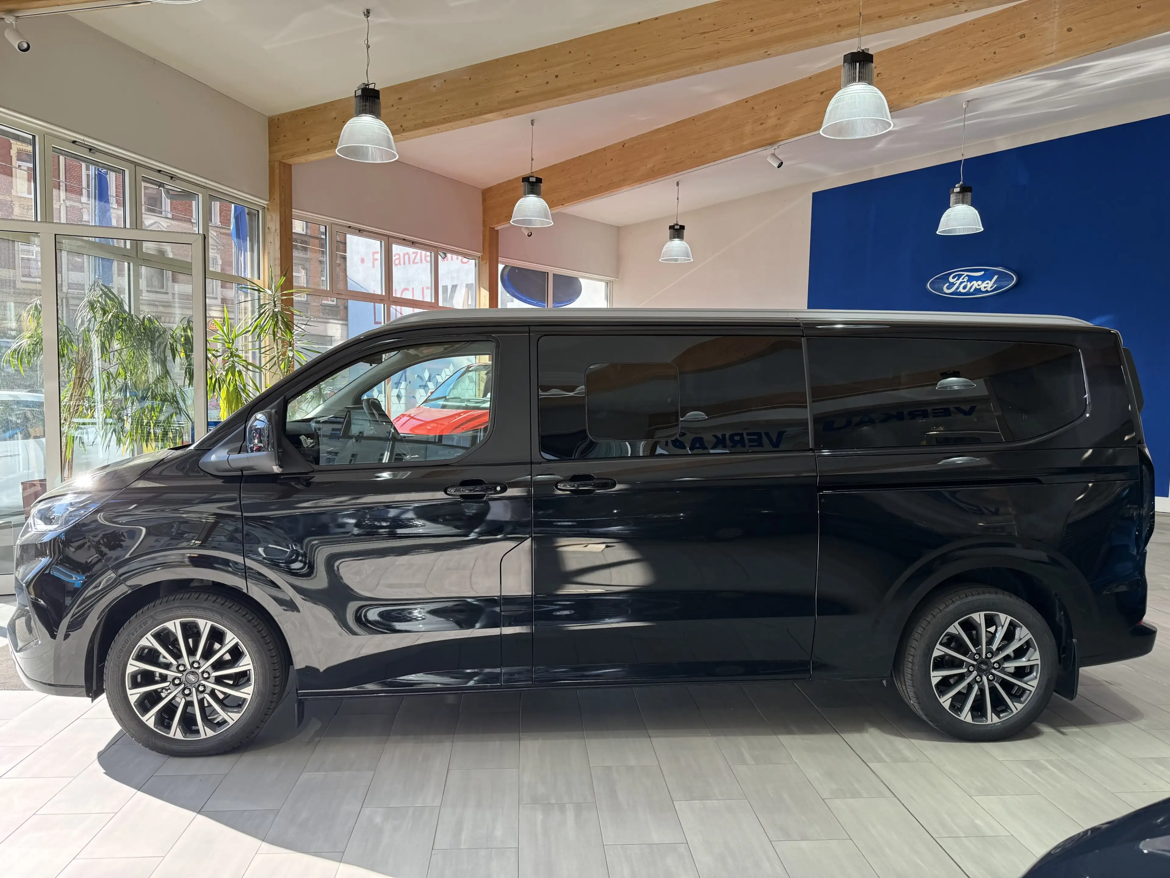 Ford Tourneo Custom L2 Titanium Panoramadach / ACC / AGR-Sitze — photo 8