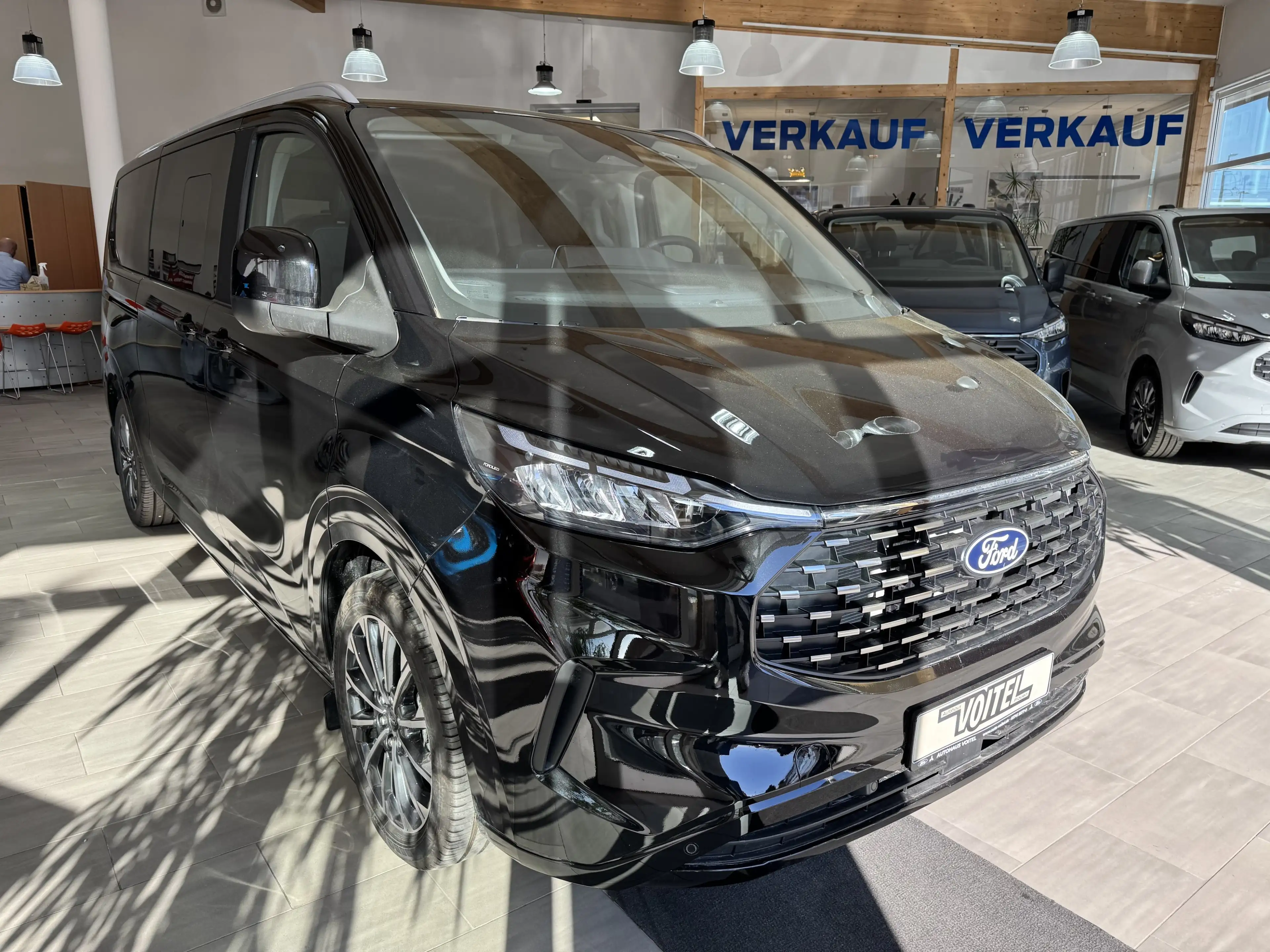 Ford Tourneo Custom L2 Titanium Panoramadach / ACC / AGR-Sitze