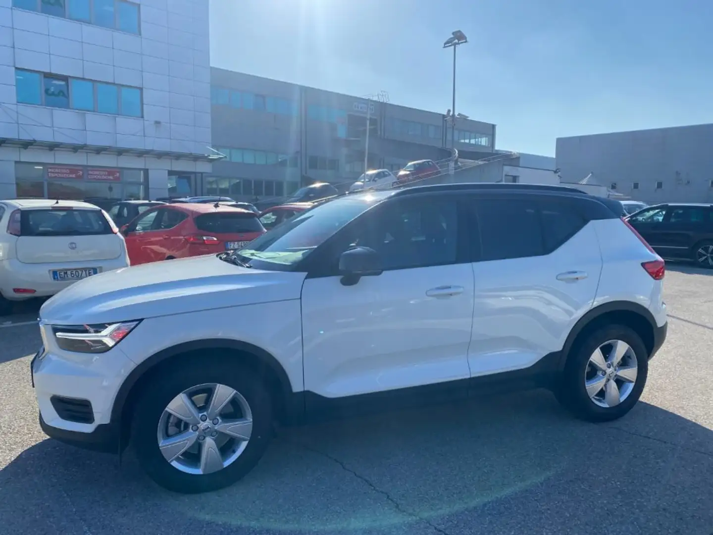 Volvo XC40 D3 Geartronic Bianco - 2