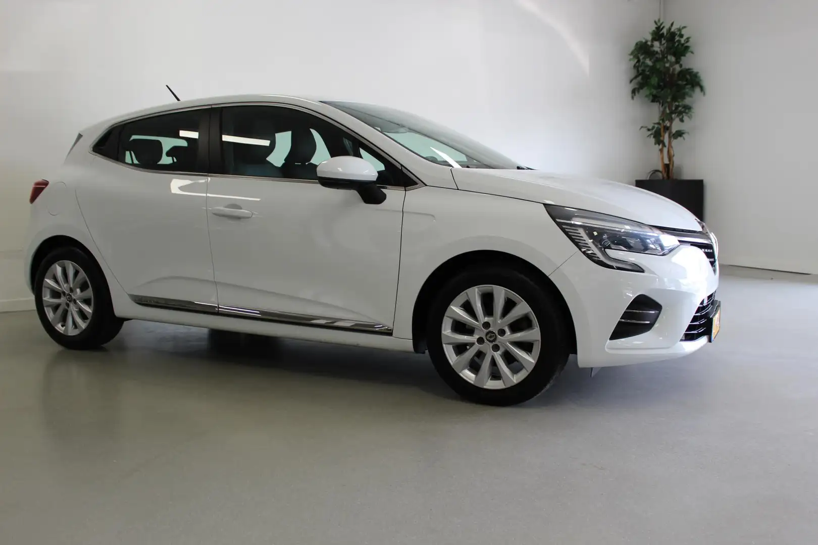 Renault Clio 1.3 TCe Intens | TREKHAAK | DAB-RADIO | NAVIGATIE Blanc - 2