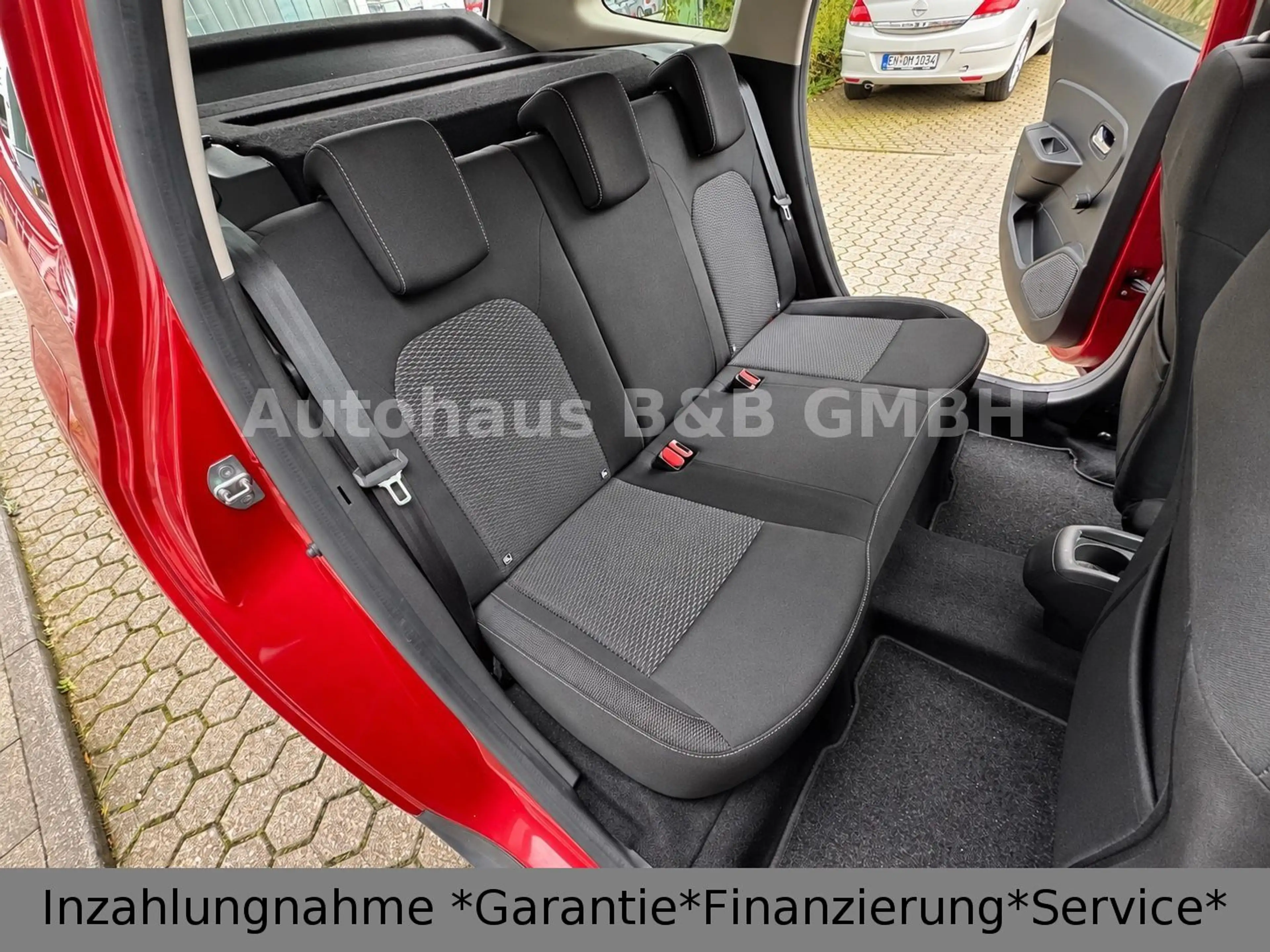 Dacia Duster 1.6 Comfort*1.HD*Scheckheft*Tempomat*PDC — photo 10