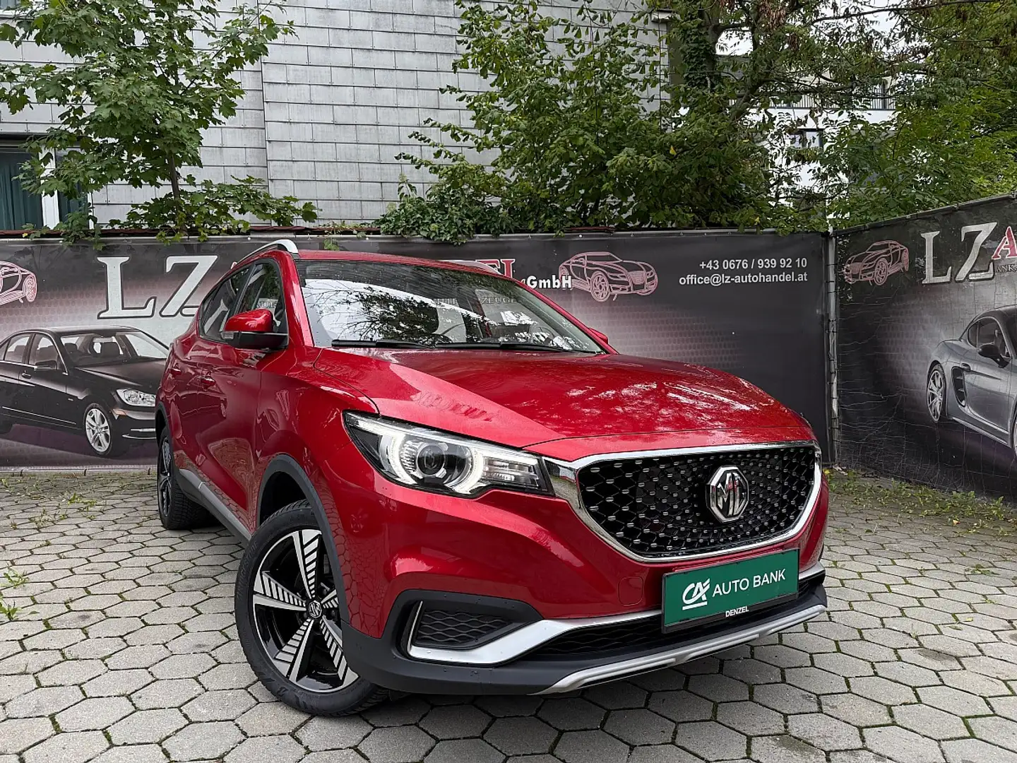 MG ZS EV Luxury Rouge - 1