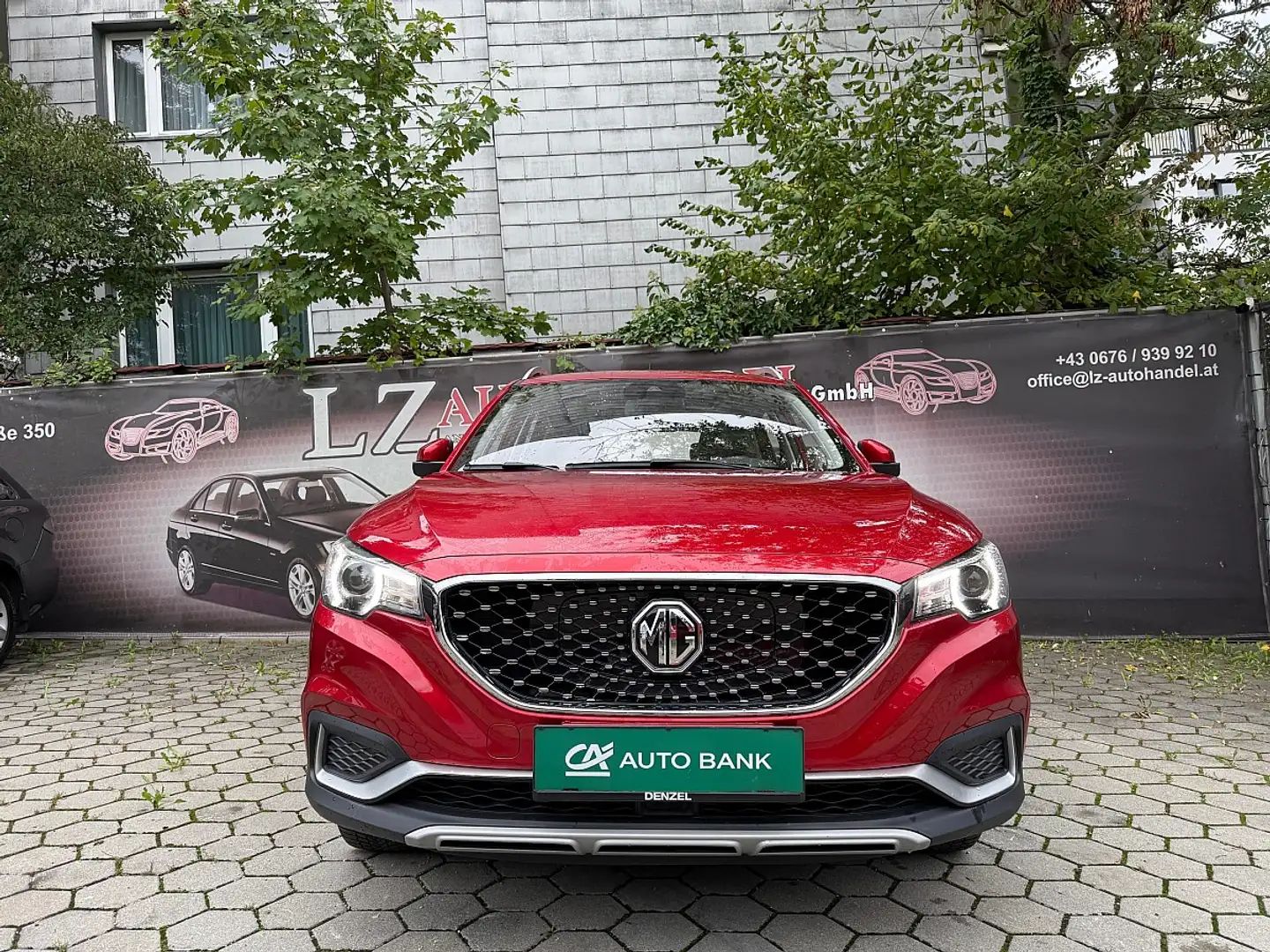MG ZS EV Luxury Rouge - 2