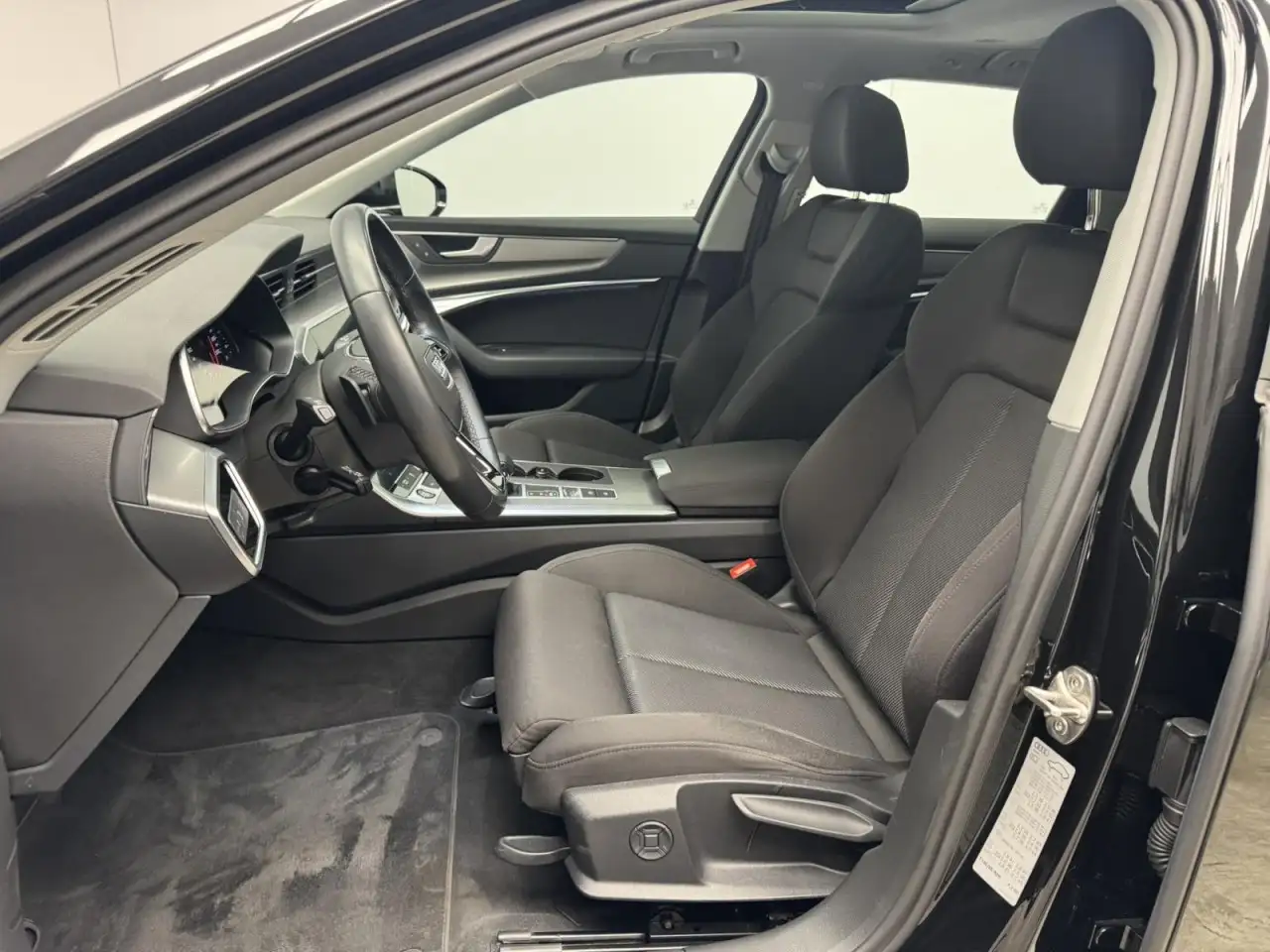 Audi A6 Avant 40 TDI sport AHK + Pano Klima Navi 5