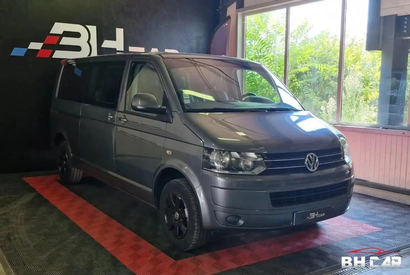 Volkswagen Egyéb 2.0 TDI 140 BlueMotion 9 Places Szürke - 1