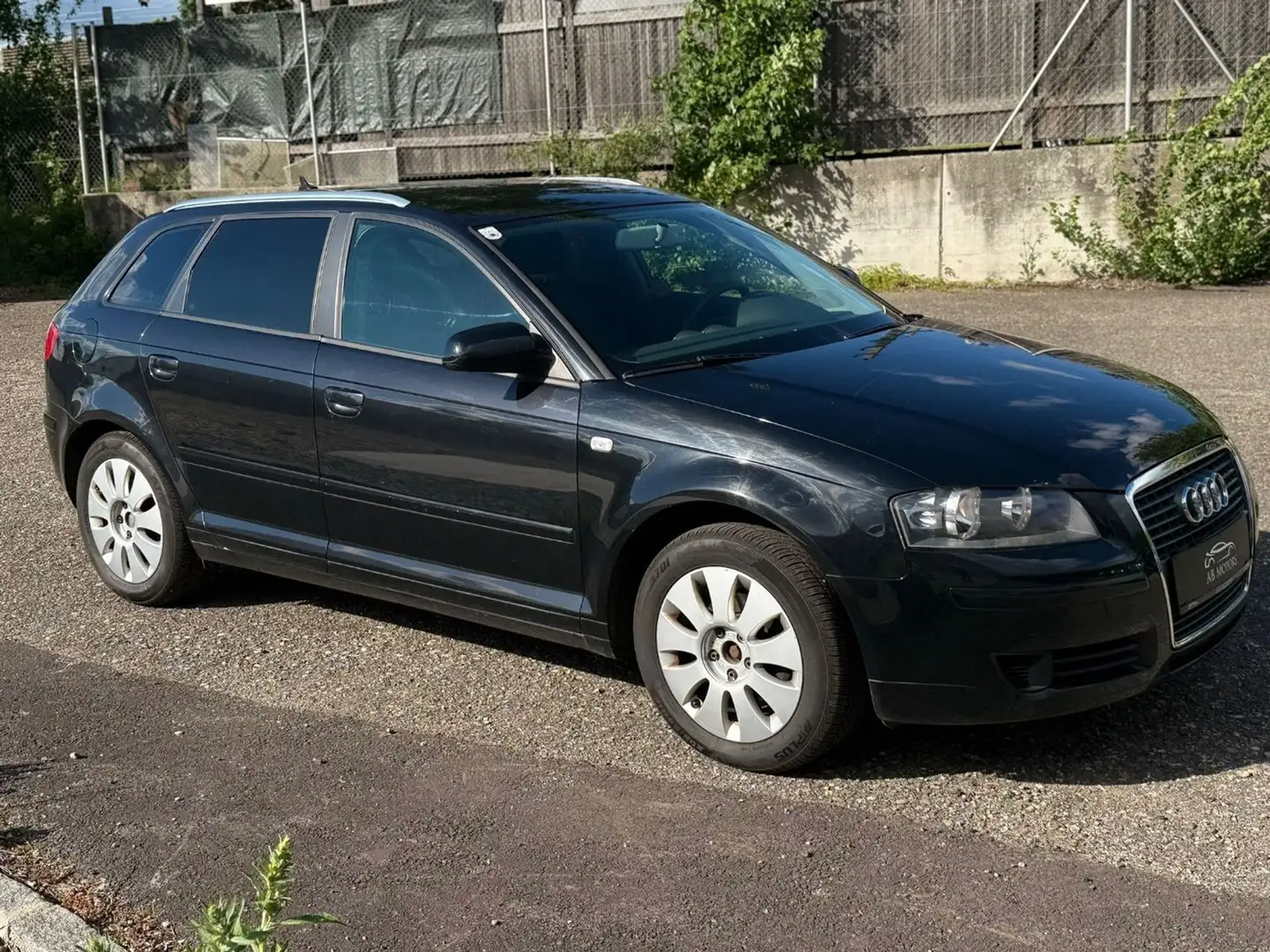 Audi A3 1.9 TDI DPF Sportback Attra Schwarz - 1