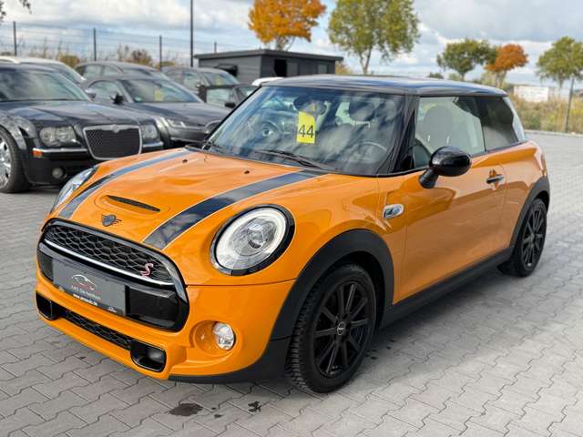 Imagine MINI Cooper S 2.0 Automatik Leder Xenon