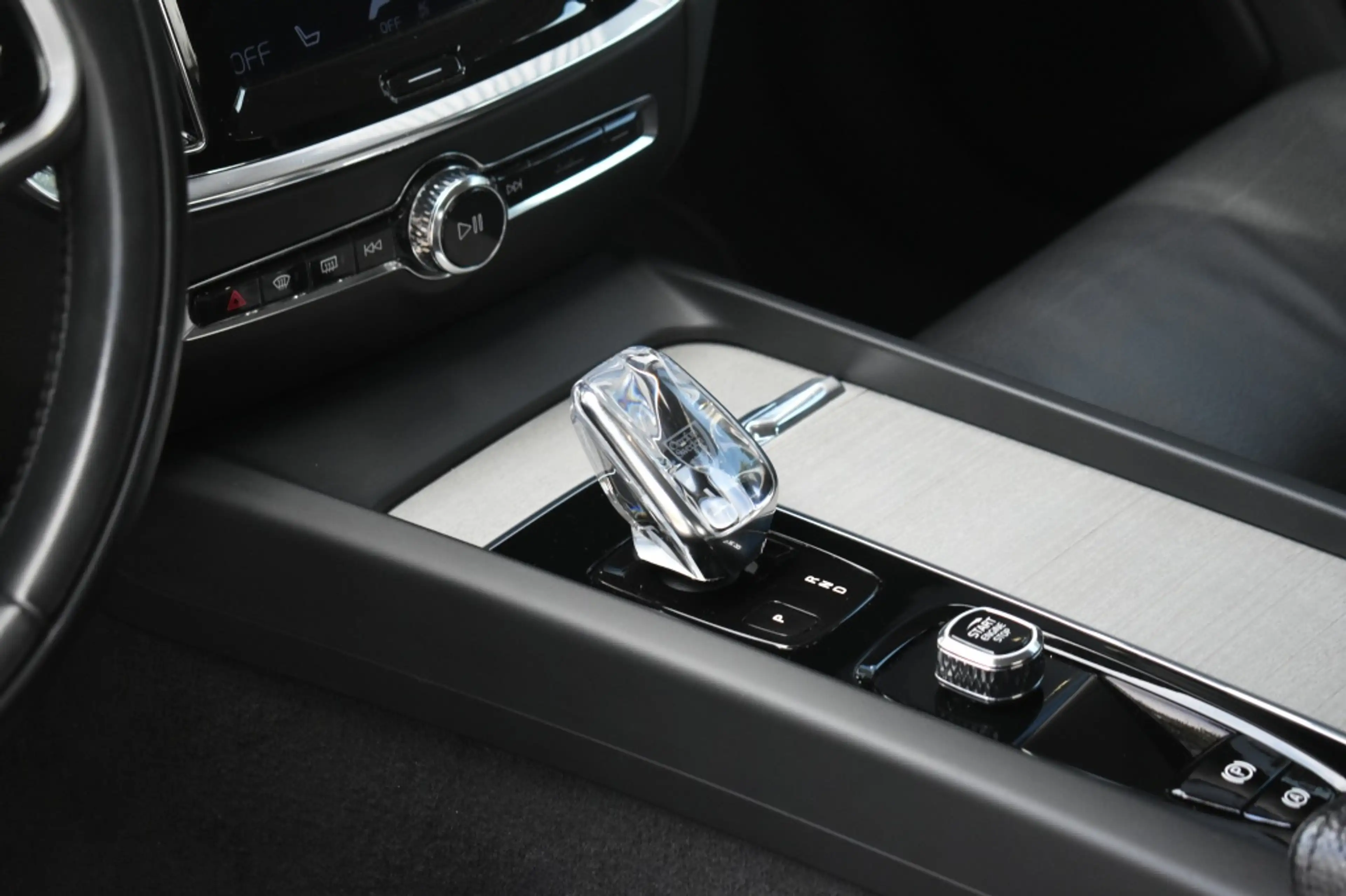 Volvo S60 B4 197pk Plus Dark | Power Seats | Leder | 19'' | — photo 14