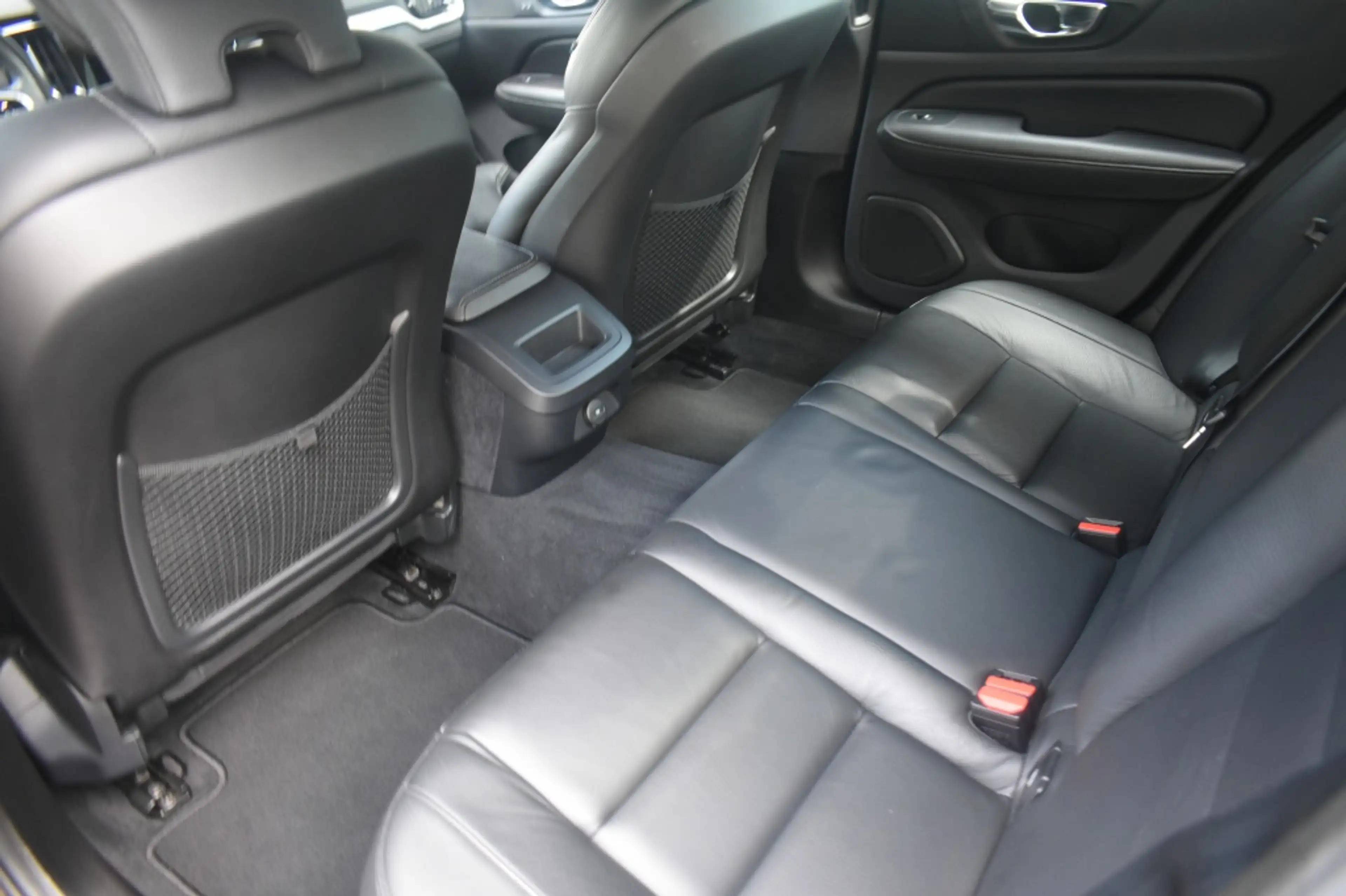 Volvo S60 B4 197pk Plus Dark | Power Seats | Leder | 19'' | — photo 21