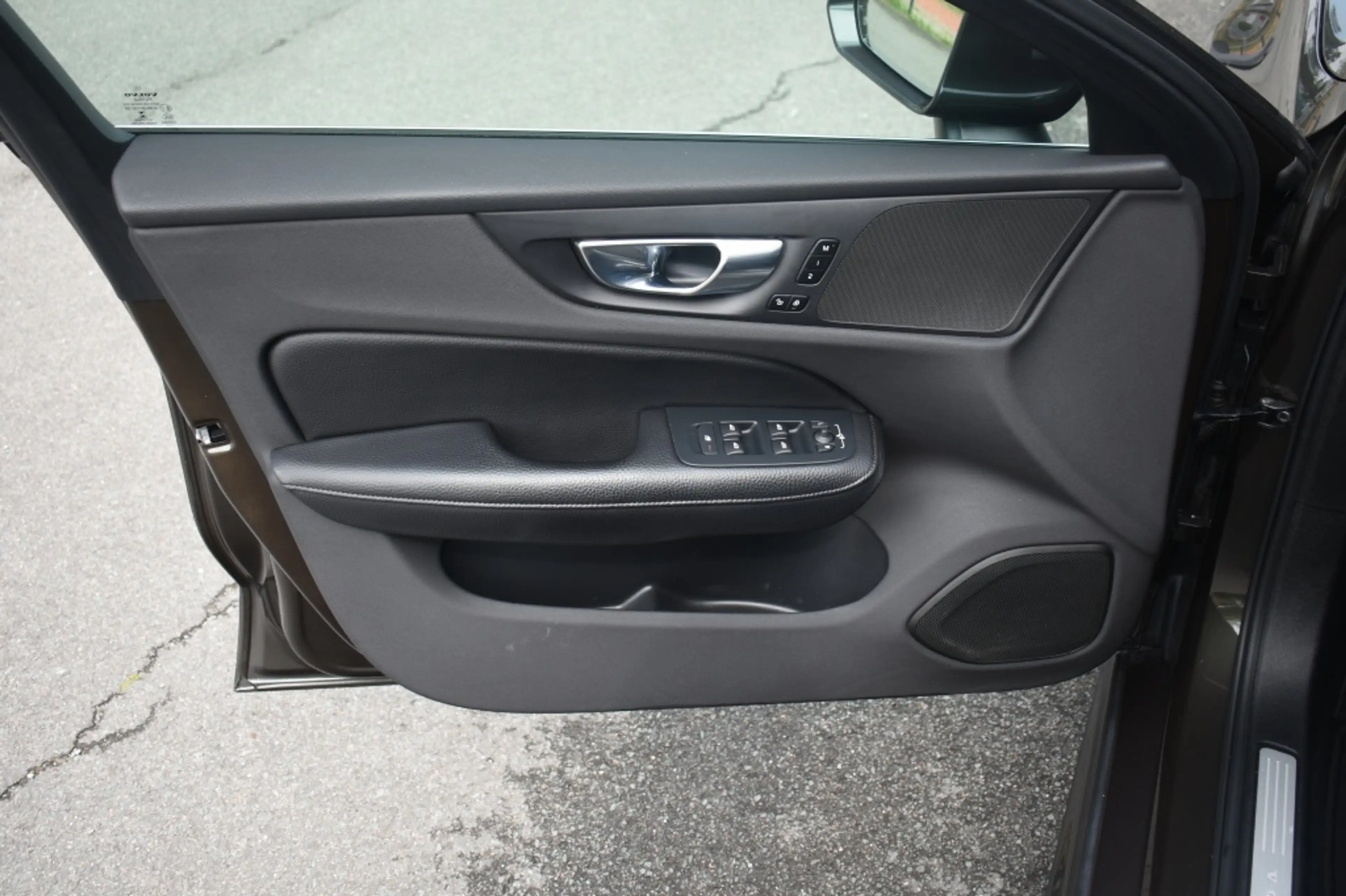 Volvo S60 B4 197pk Plus Dark | Power Seats | Leder | 19'' | — photo 19