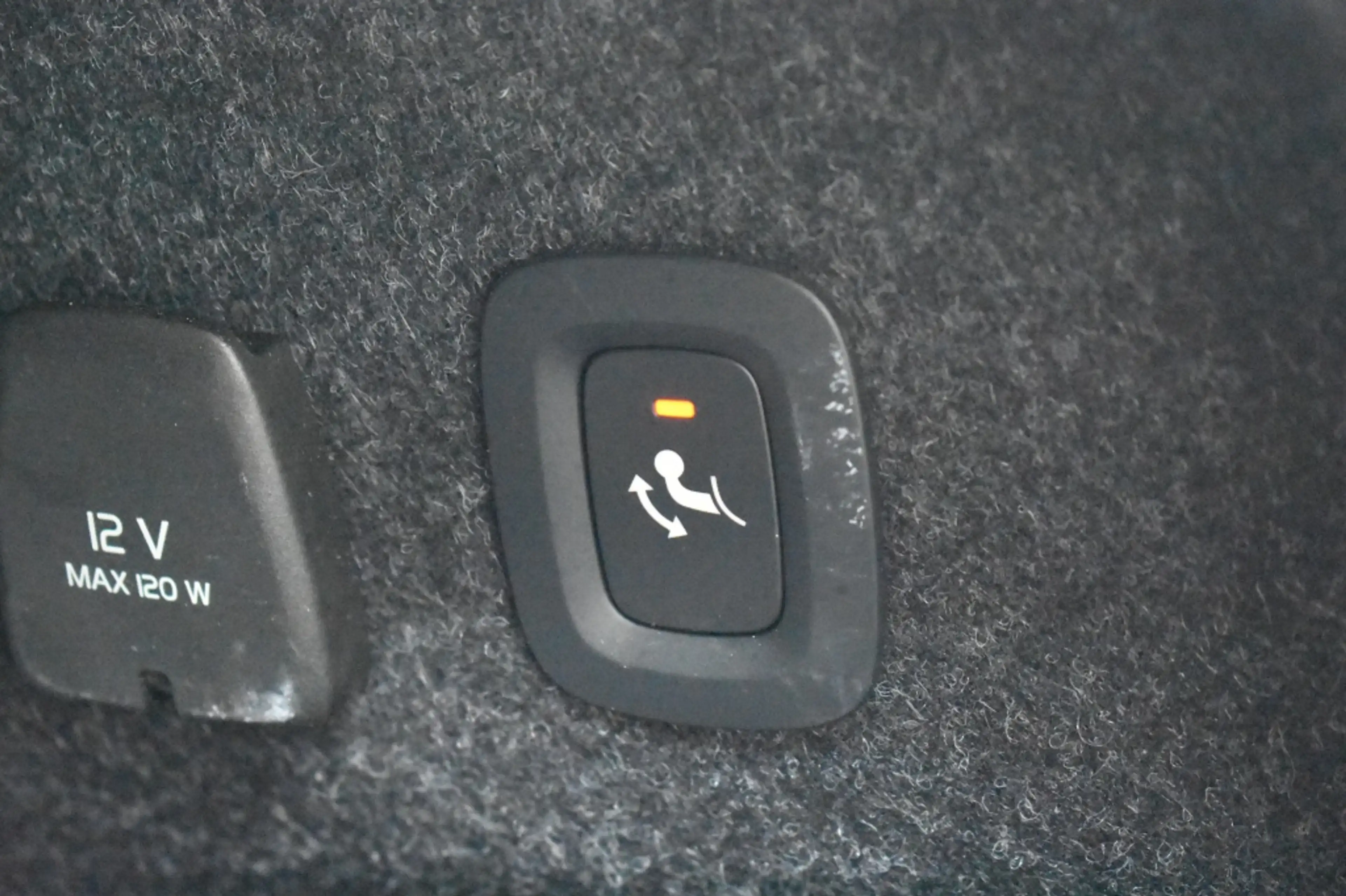 Volvo S60 B4 197pk Plus Dark | Power Seats | Leder | 19'' | — photo 47