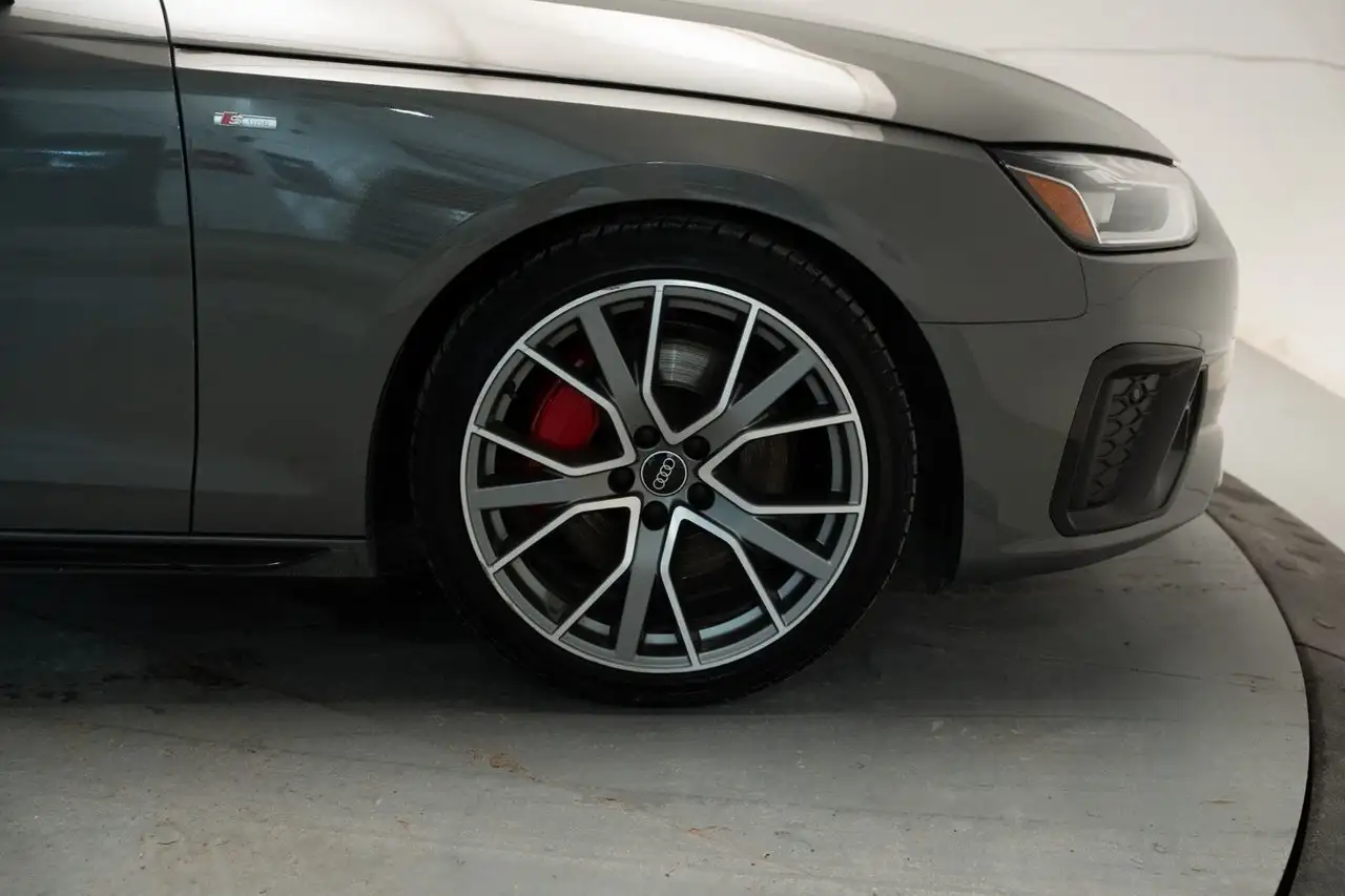 Audi A4 снимка Audi A4