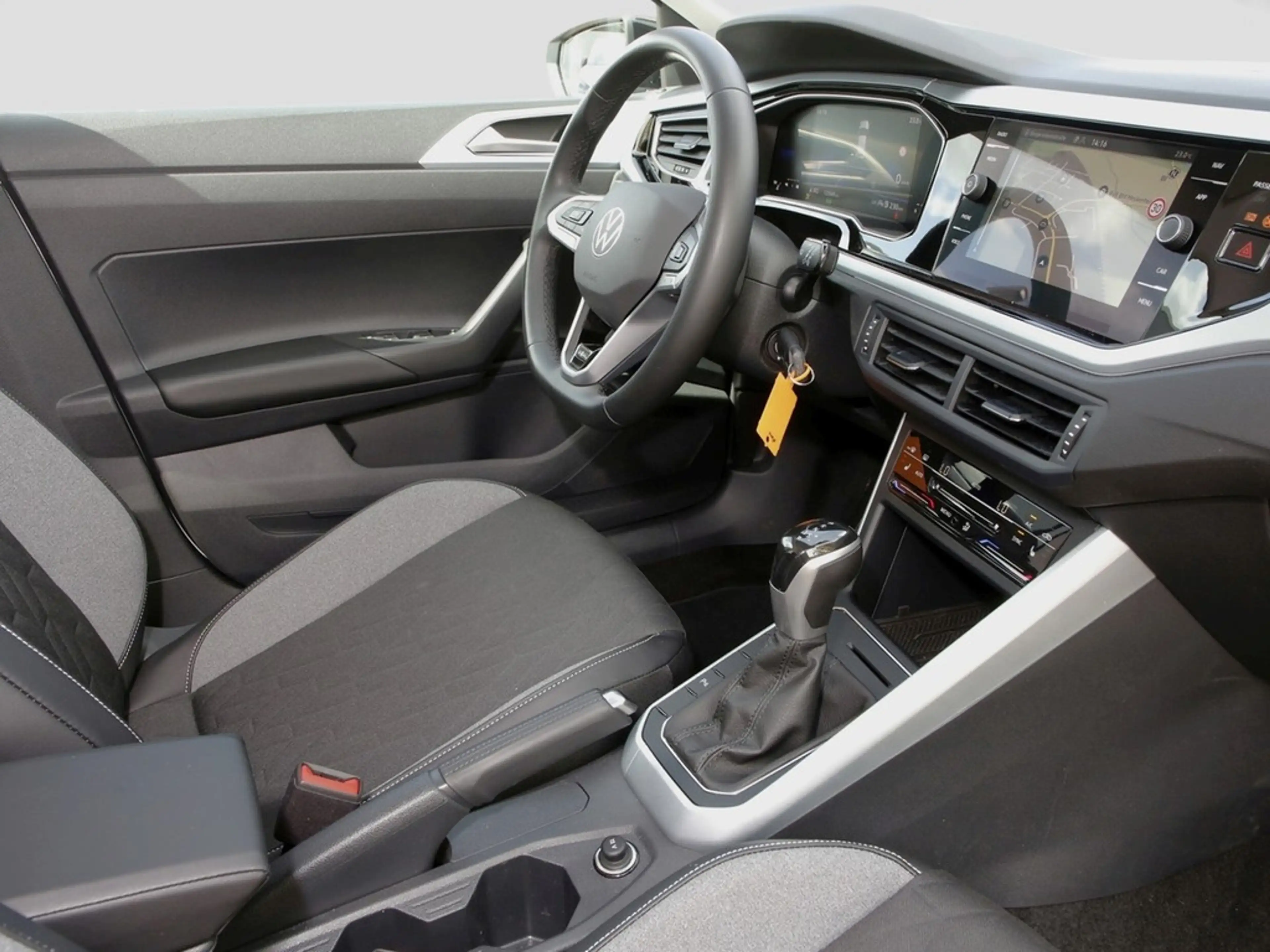 Volkswagen Polo VI 1.0 TSI DSG Goal 15" ACC AHK Navi WE Connect — photo 9