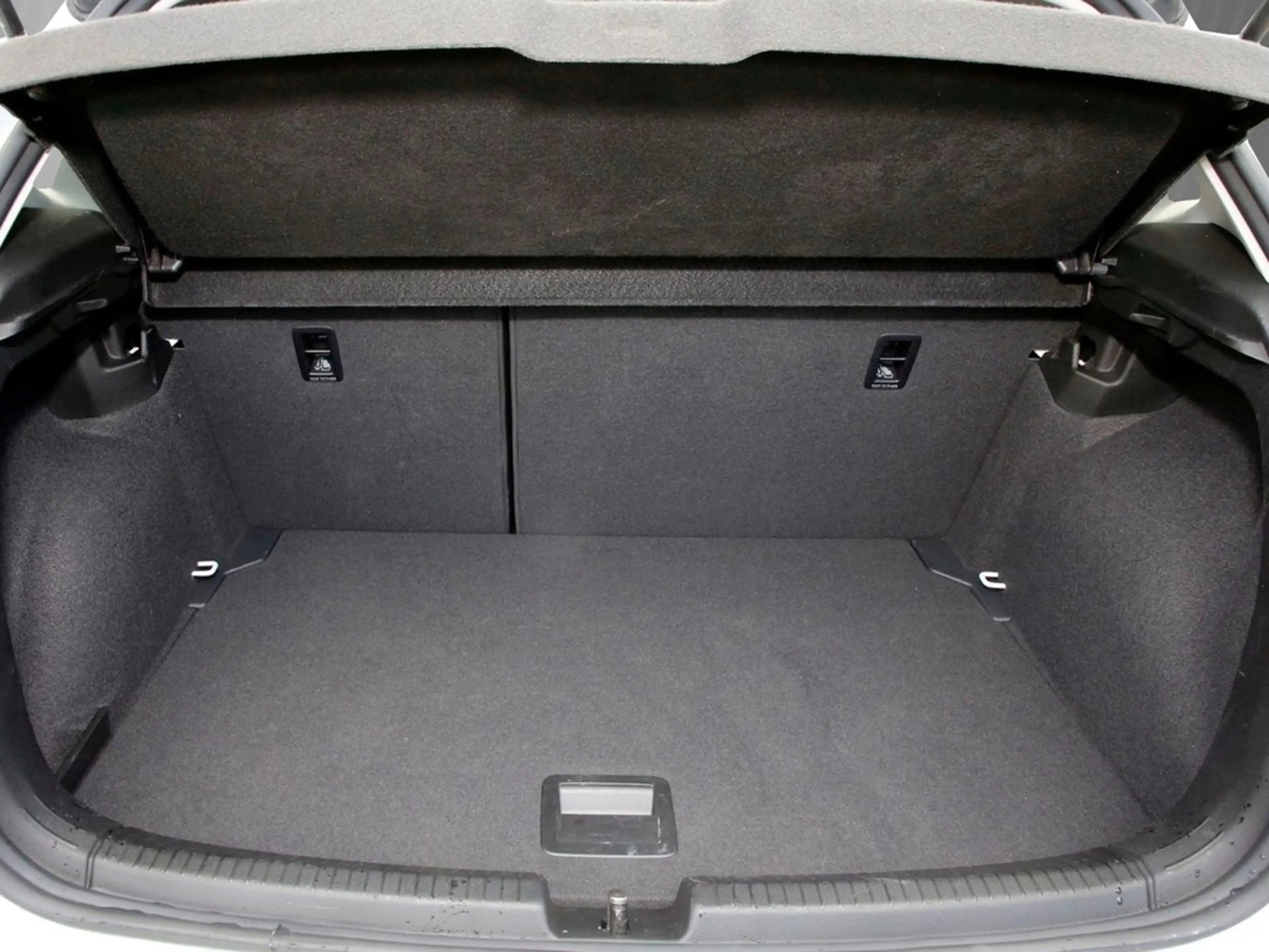 Volkswagen Polo VI 1.0 TSI DSG Goal 15" ACC AHK Navi WE Connect — photo 6