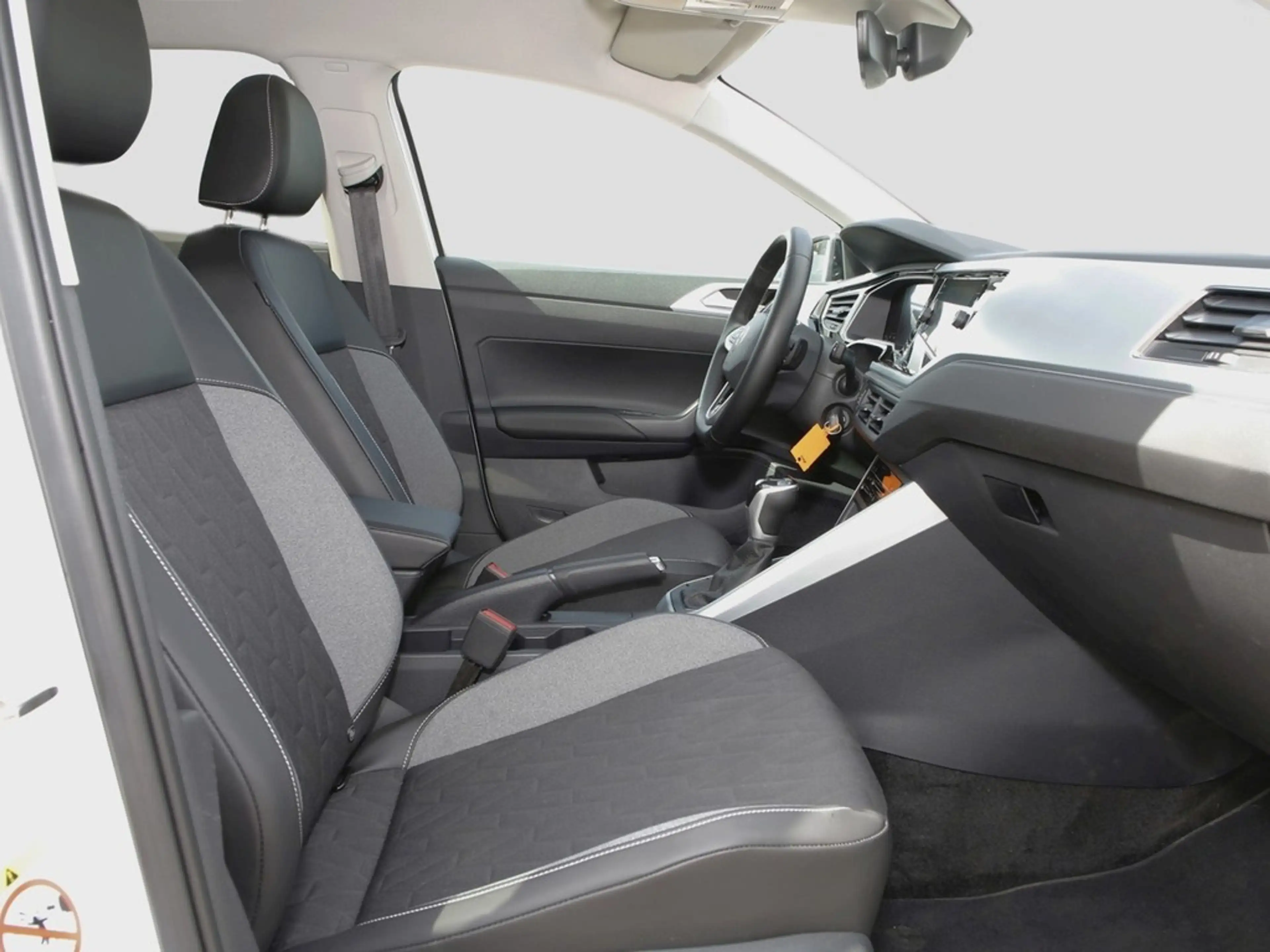 Volkswagen Polo VI 1.0 TSI DSG Goal 15" ACC AHK Navi WE Connect — photo 8