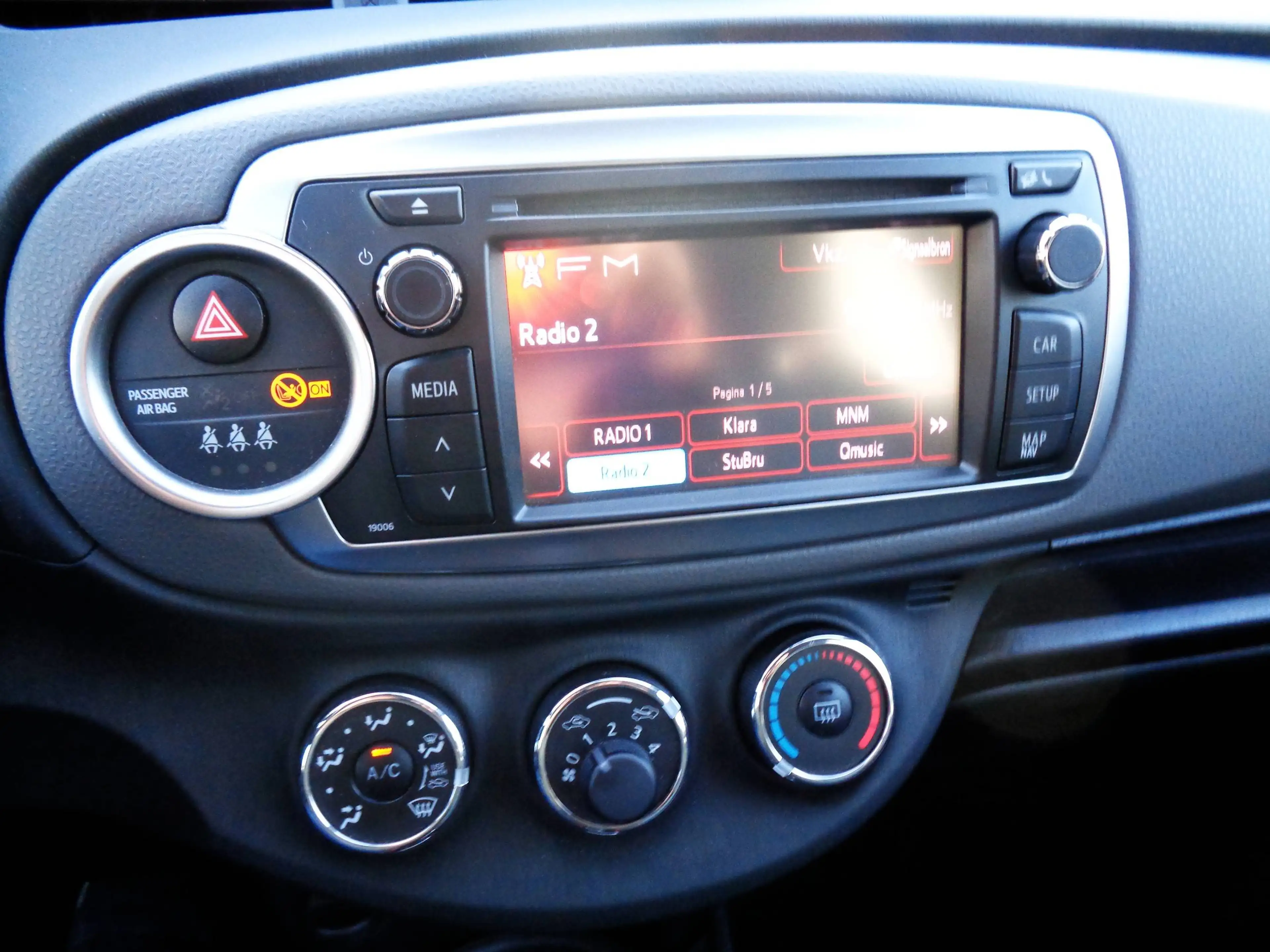 Toyota Yaris Yaris 1.3i // 9500KM // Camera //Airco // Garantie — photo 12