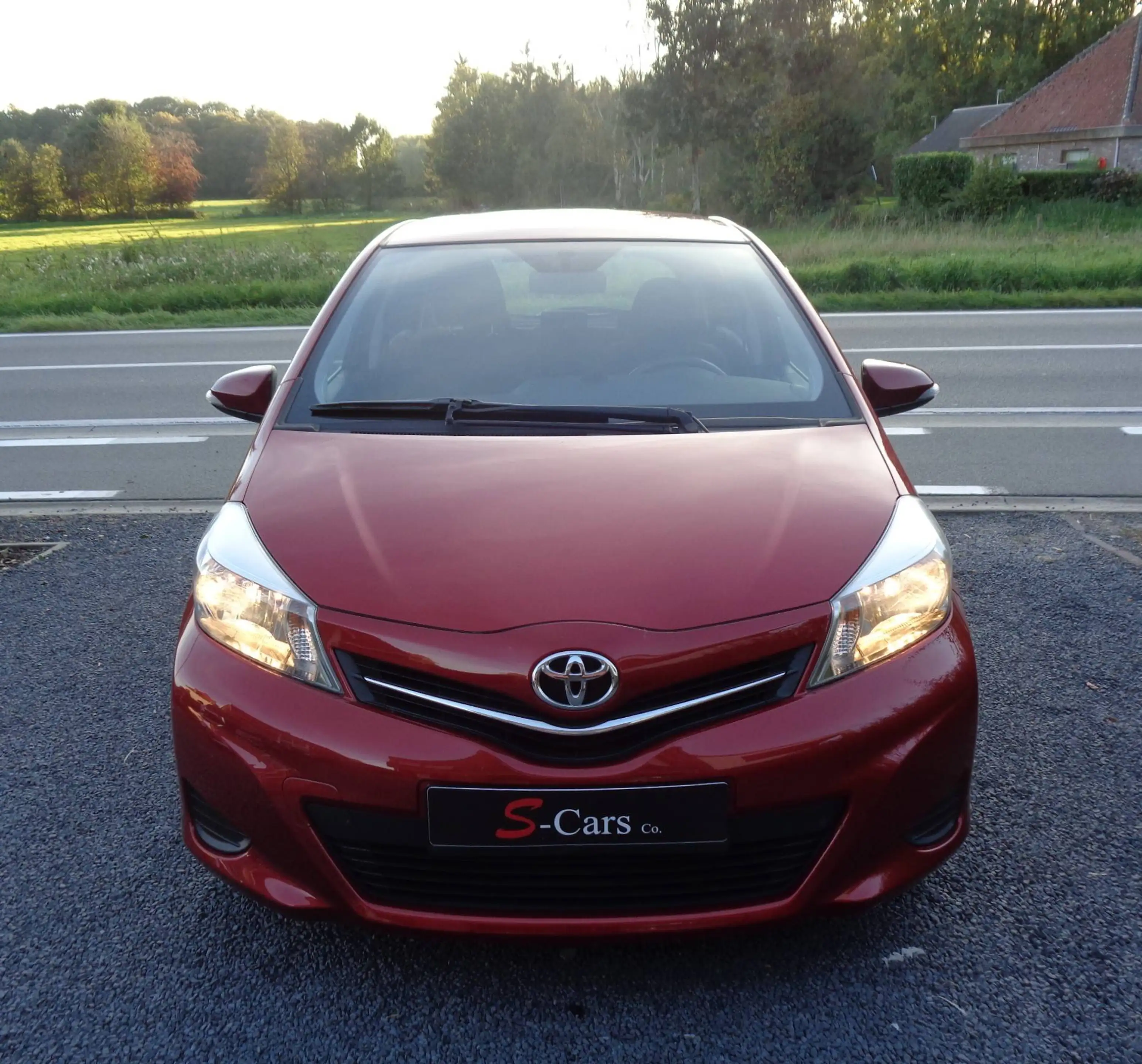 Toyota Yaris Yaris 1.3i // 9500KM // Camera //Airco // Garantie — photo 8