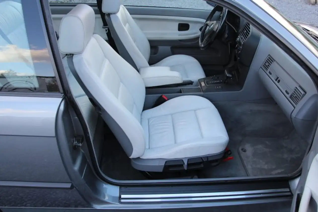 BMW 325i Coupé E36, foto 11
