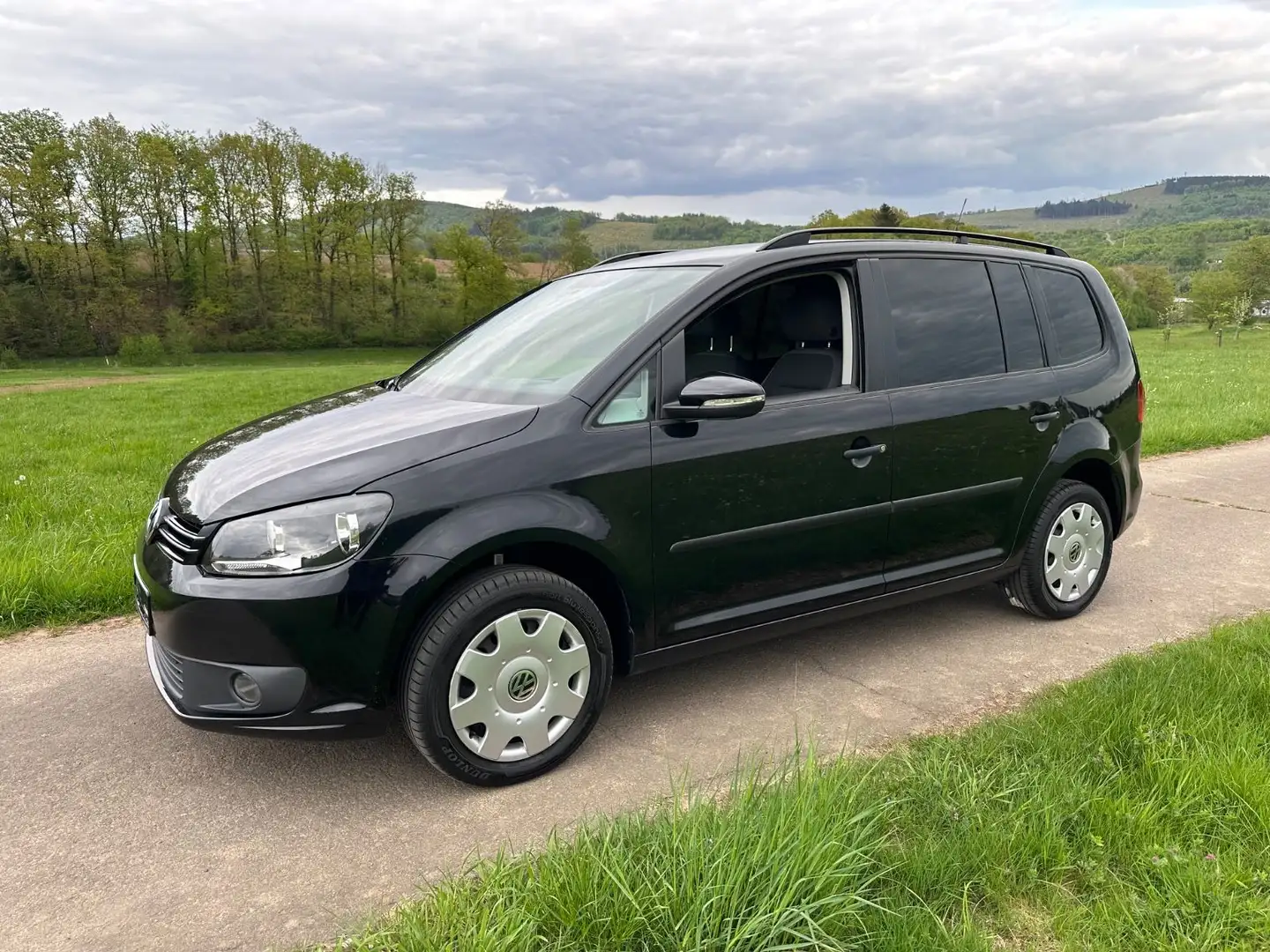 Volkswagen Touran 2.0 TDI DSG Trendline 140ps Automatik Schwarz - 2