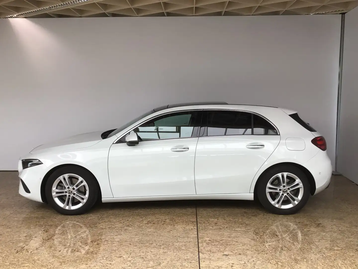Mercedes-Benz A 220 A 220 4Matic Progressive (EURO 6d) Navi/Distronic Alb - 2