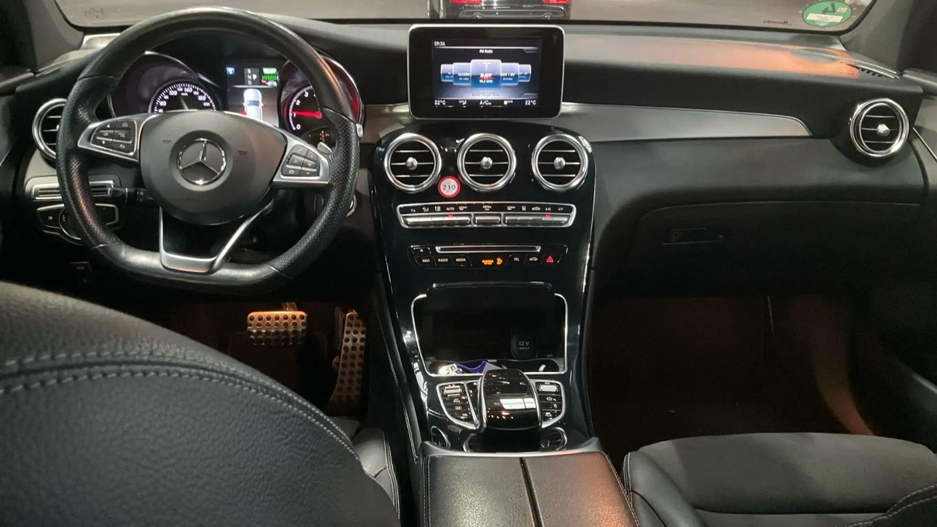 Mercedes-Benz GLC 350 e 4Matic AMG-LINE LED AHK Kamera Noir - 2